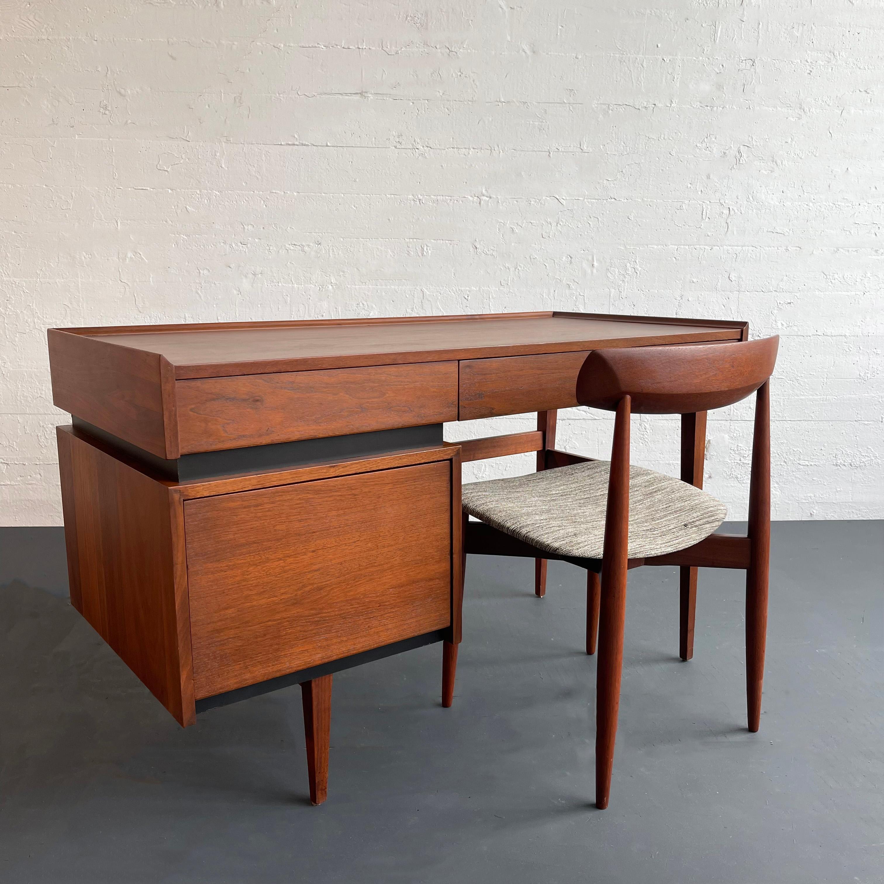 American Mid-Century Modern 