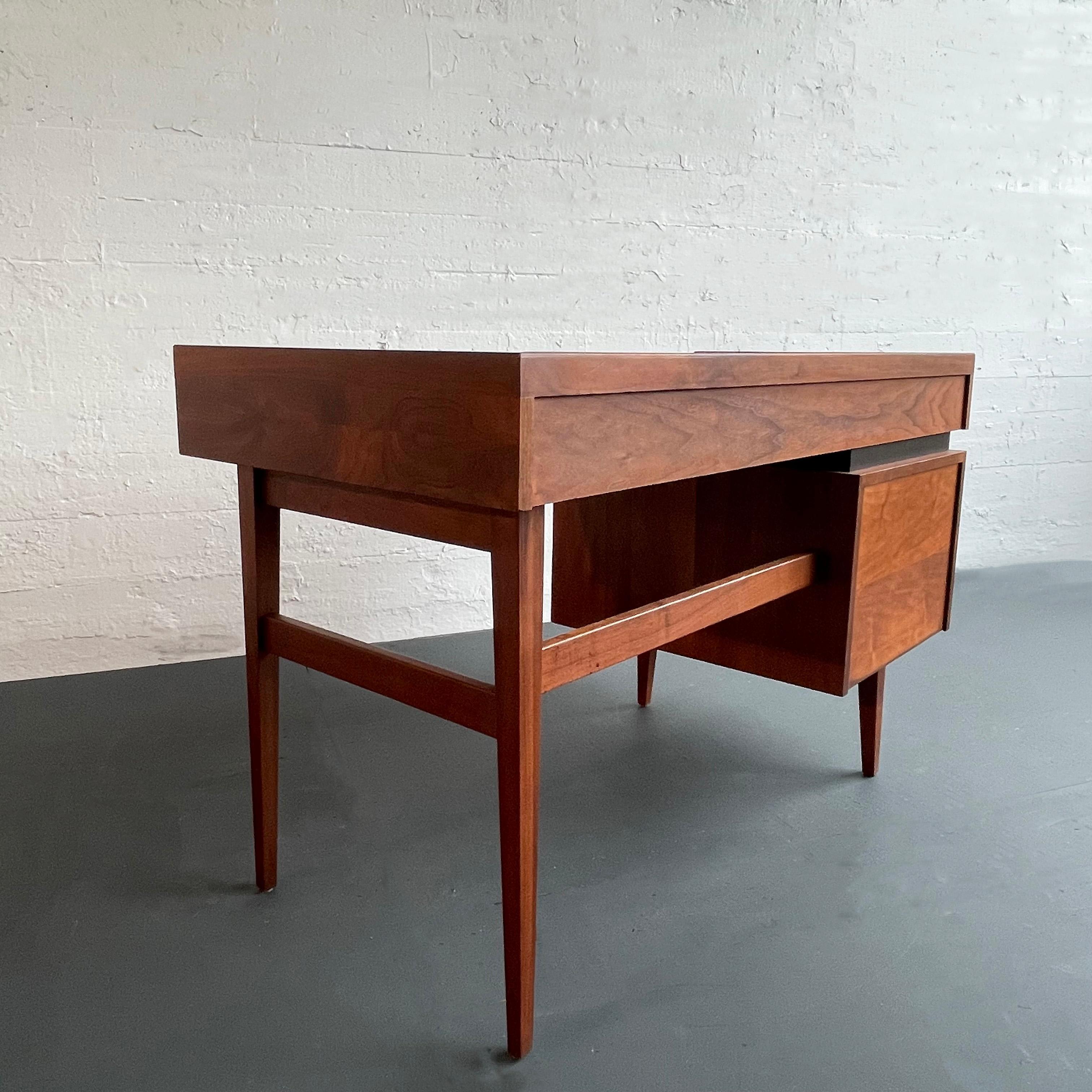 Mid-Century Modern 