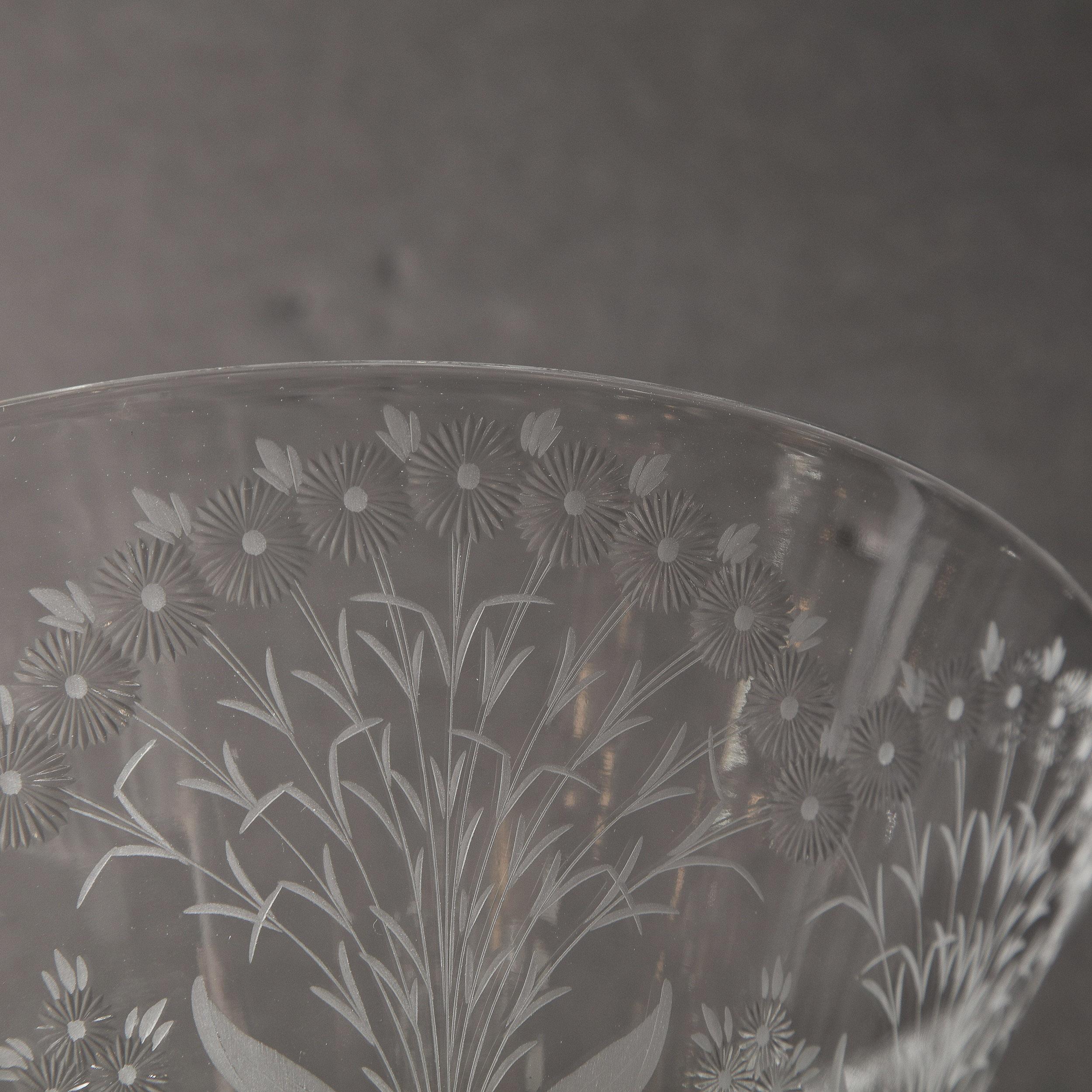 Mid-Century Modern Etched Glass Swedish Bowl & Serving Dish Signed Kosta Boda For Sale 7