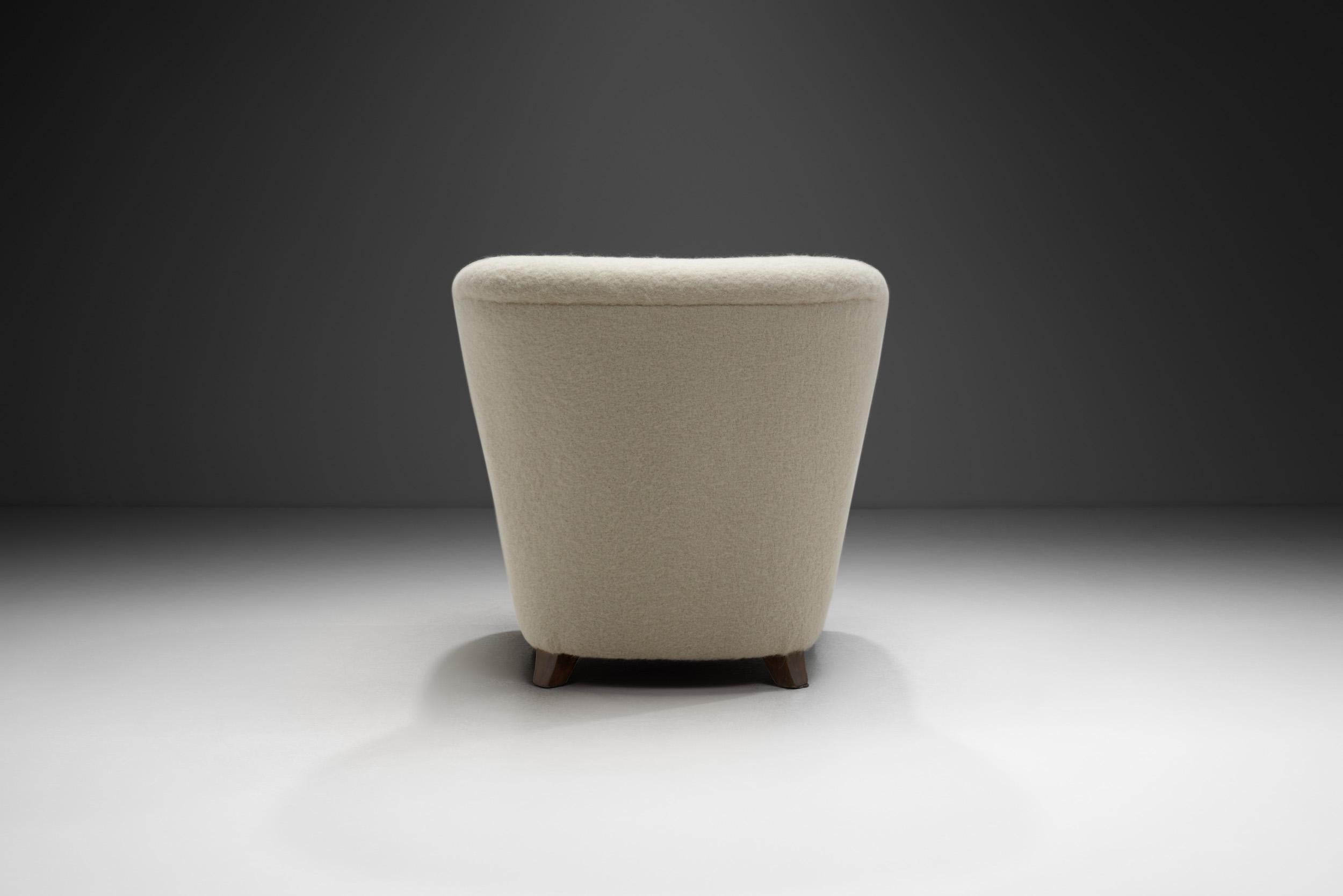 Fabric Mid-Century Modern European Cabinetmaker Lounge Chair, Europe 1950s