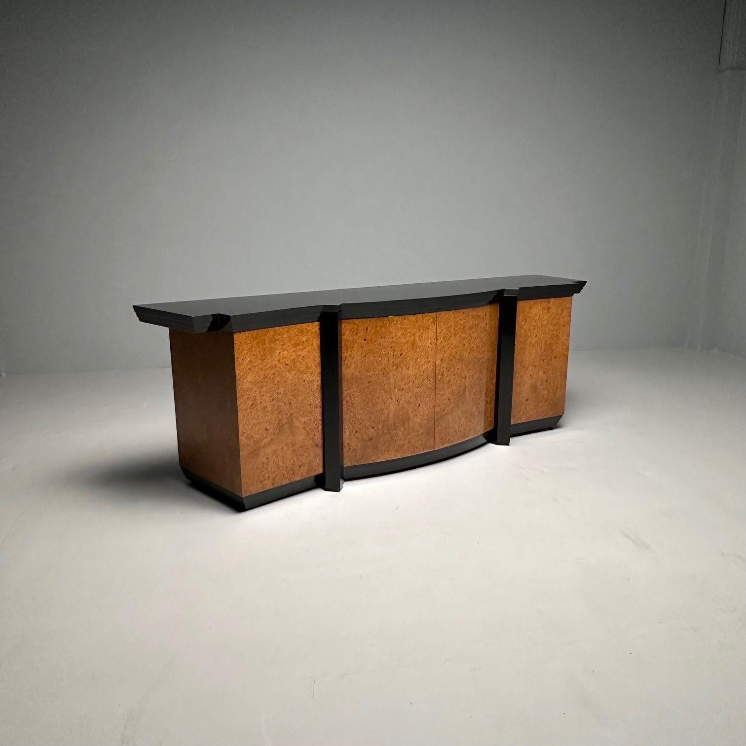 Mid-Century Modern Eva Sideboard by Vladimir Kagan Birdeye Maple, Lacquer, 1983 In Good Condition For Sale In Stamford, CT