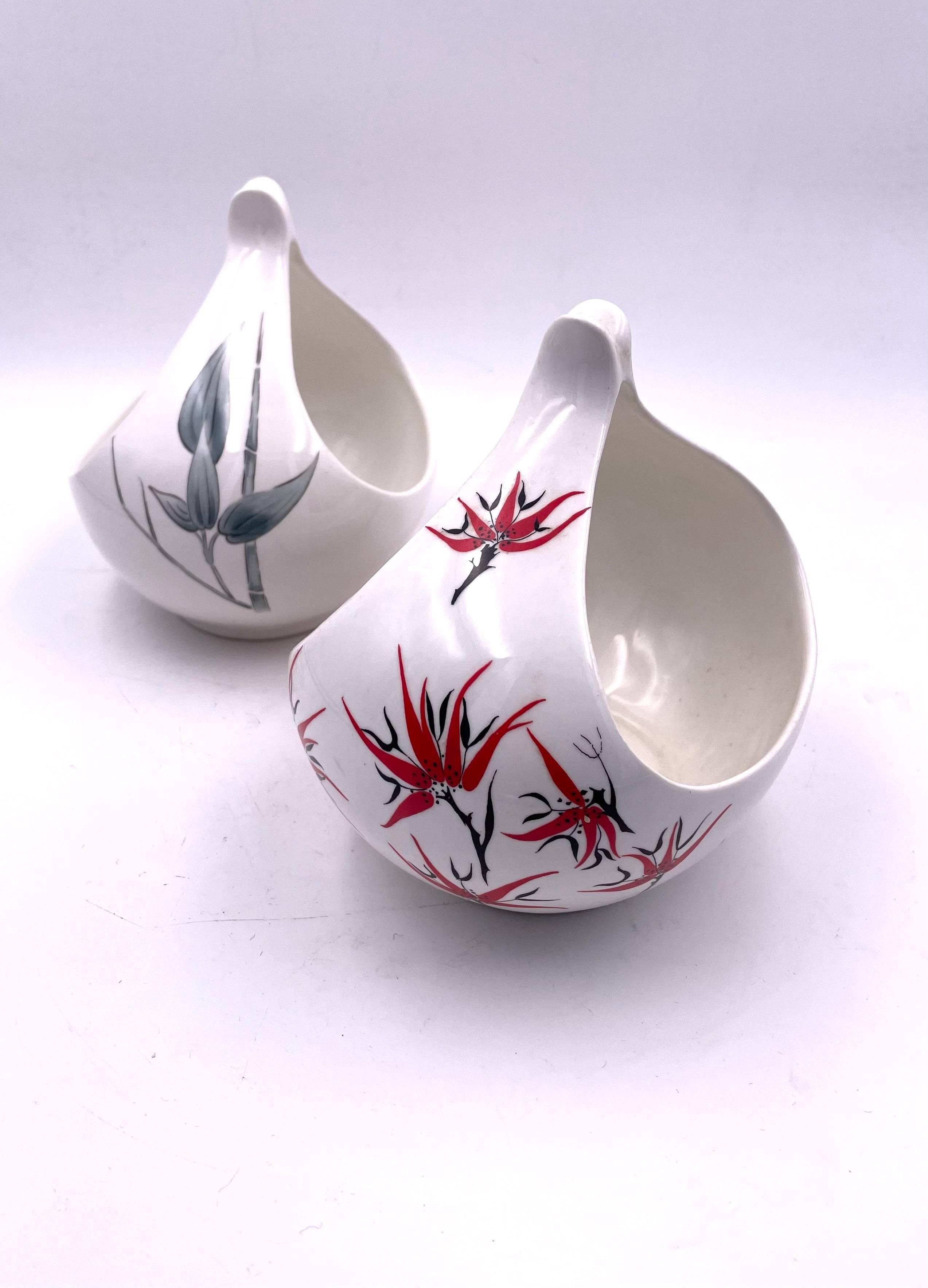 Beautiful design and prints, by Eva Zeisel for Hallcraft porcelain bowls can be sold separate buyer can buy 1 or 2 great conditions no chips or cracks.