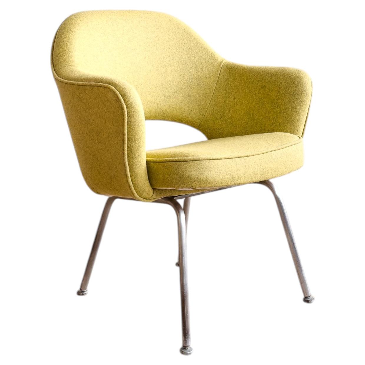 Mid-Century Modern Executive Armchair by Eero Saarinen in Citron Wool For Sale