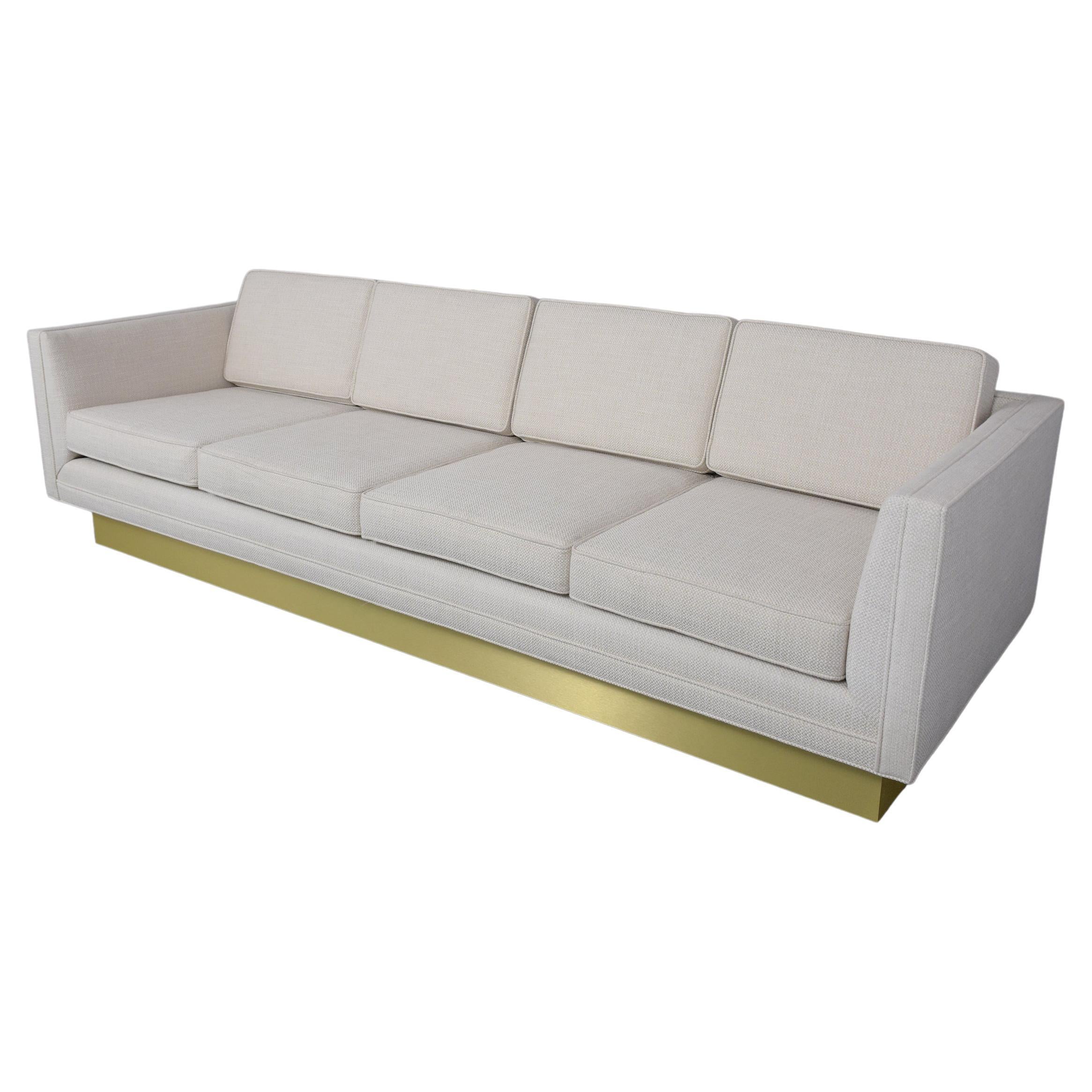 Restauriertes Executive-Sofa im Vintage-Stil der 1960er Jahre: Mid-Century Modern Luxury