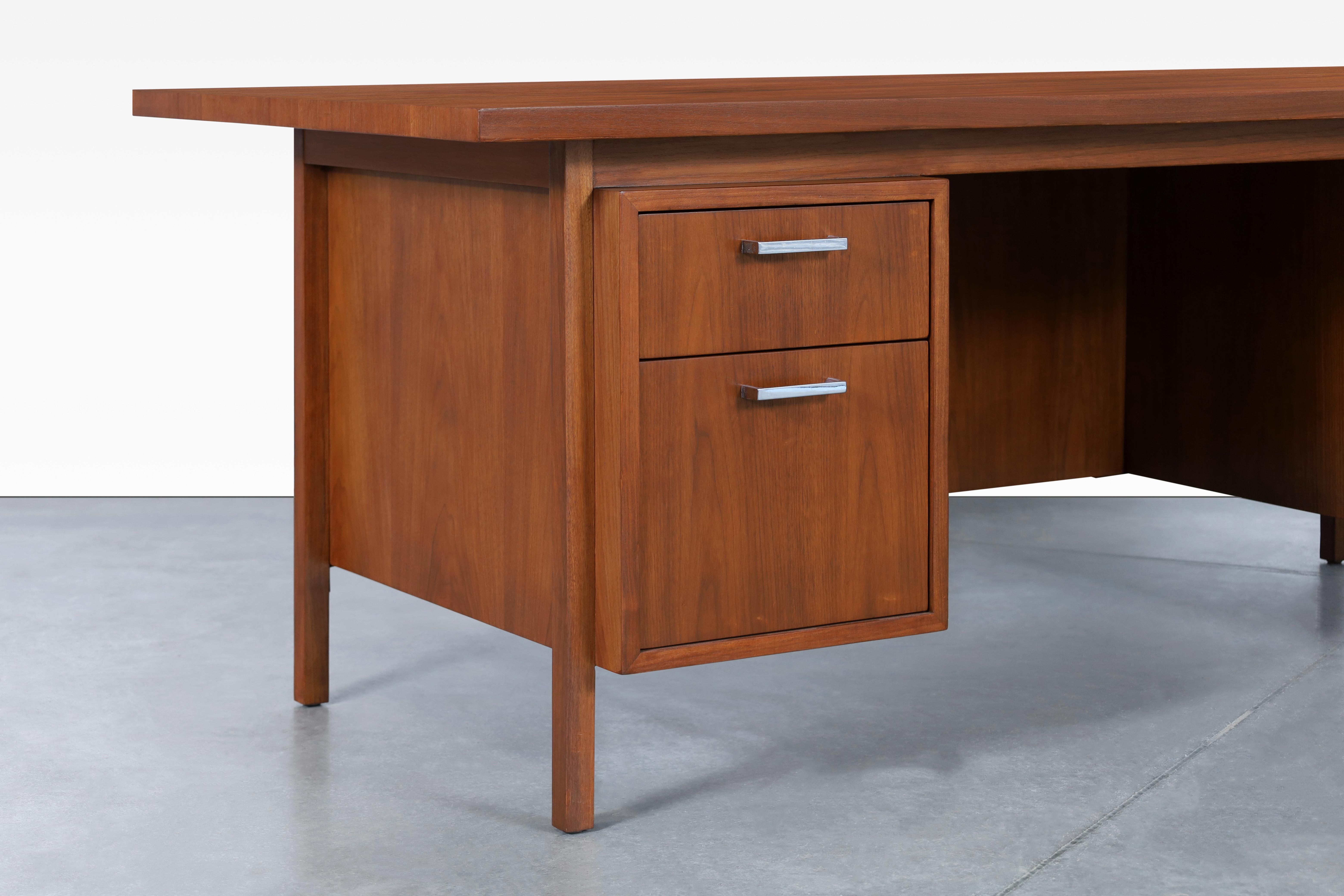 Mid-20th Century Mid Century Modern Executive Walnut Desk For Sale