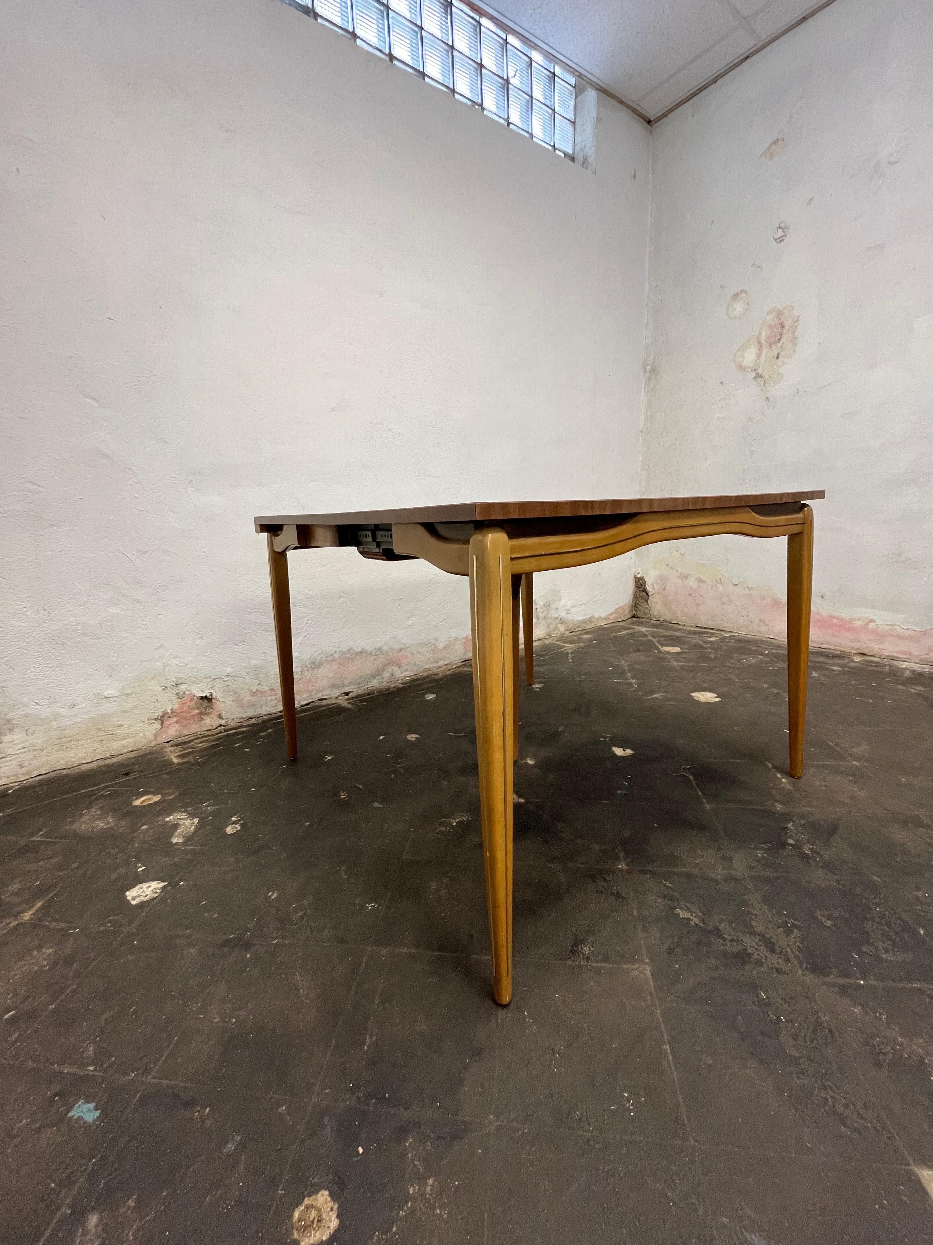 Table de jeu extensible The Moderns en vente 2