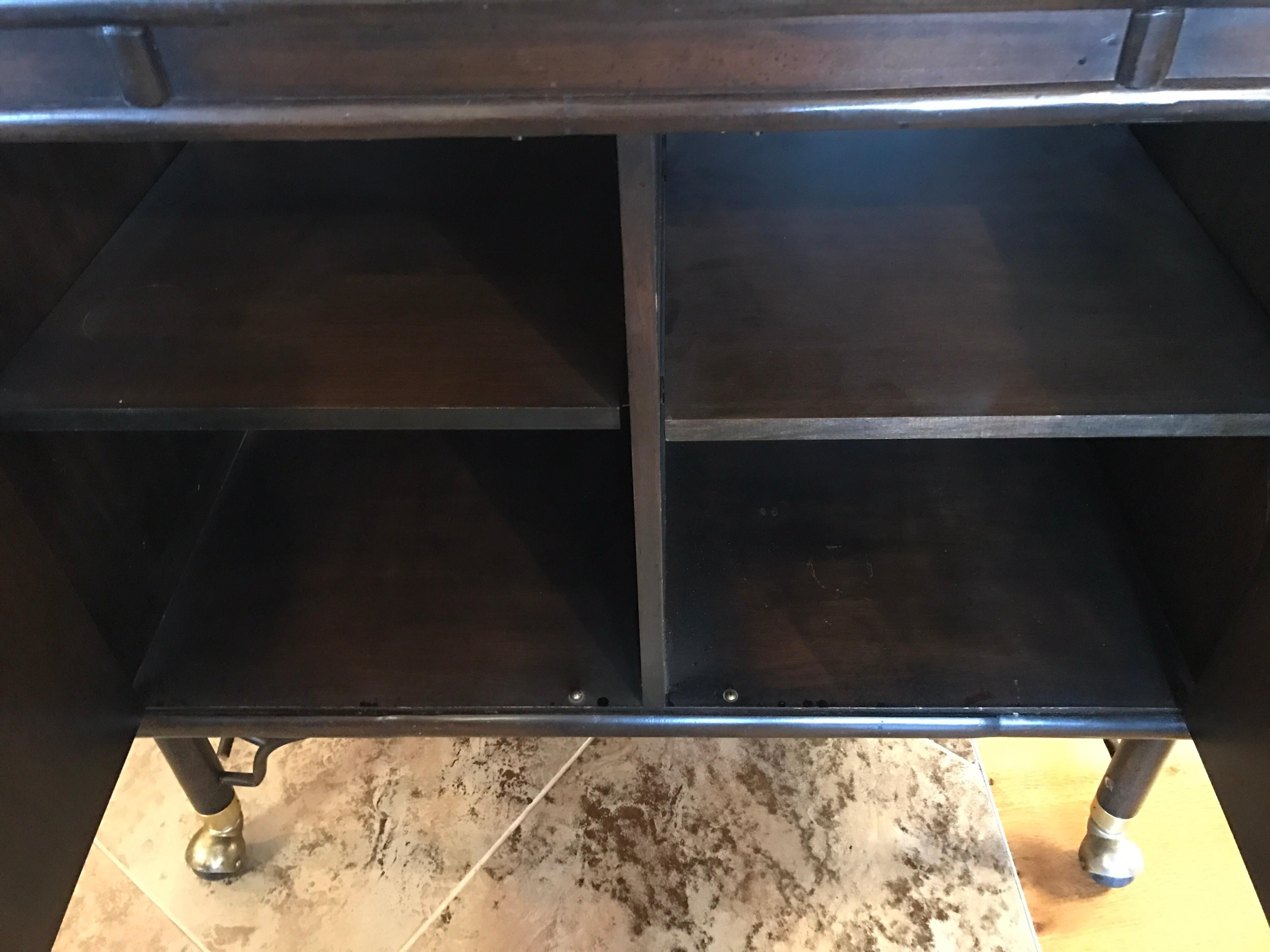 Mid-Century Modern Expandable Portable Rolling Bar Cart Server In Good Condition In West Hartford, CT