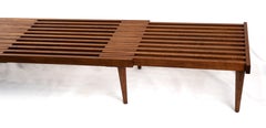 Ausziehbarer Lattenrost-Couchtisch/Bank von John Keal, Moderne der Mitte des Jahrhunderts