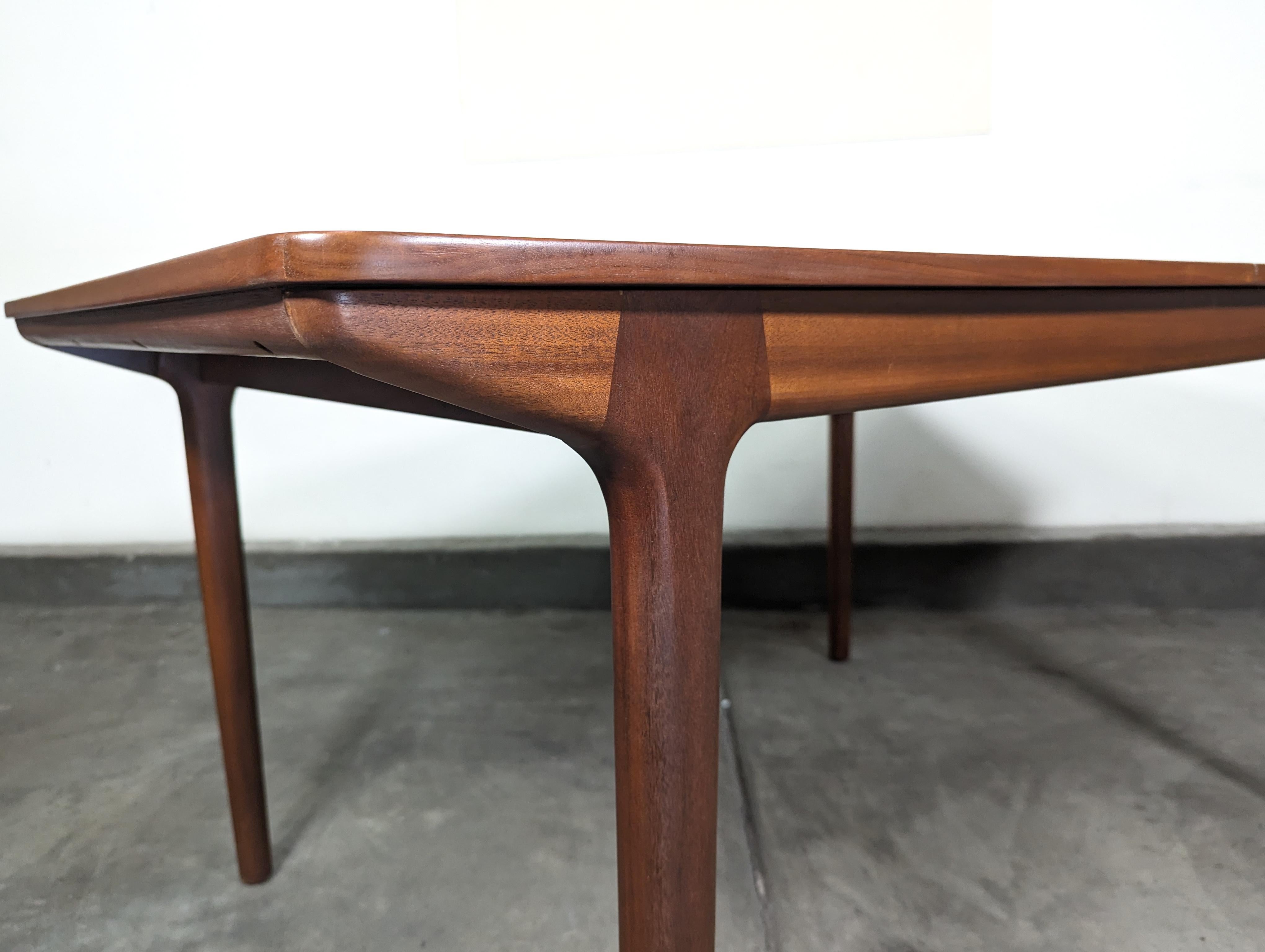 Mid Century Modern Expandable Teak Dining Table By McIntosh, c1960s 5