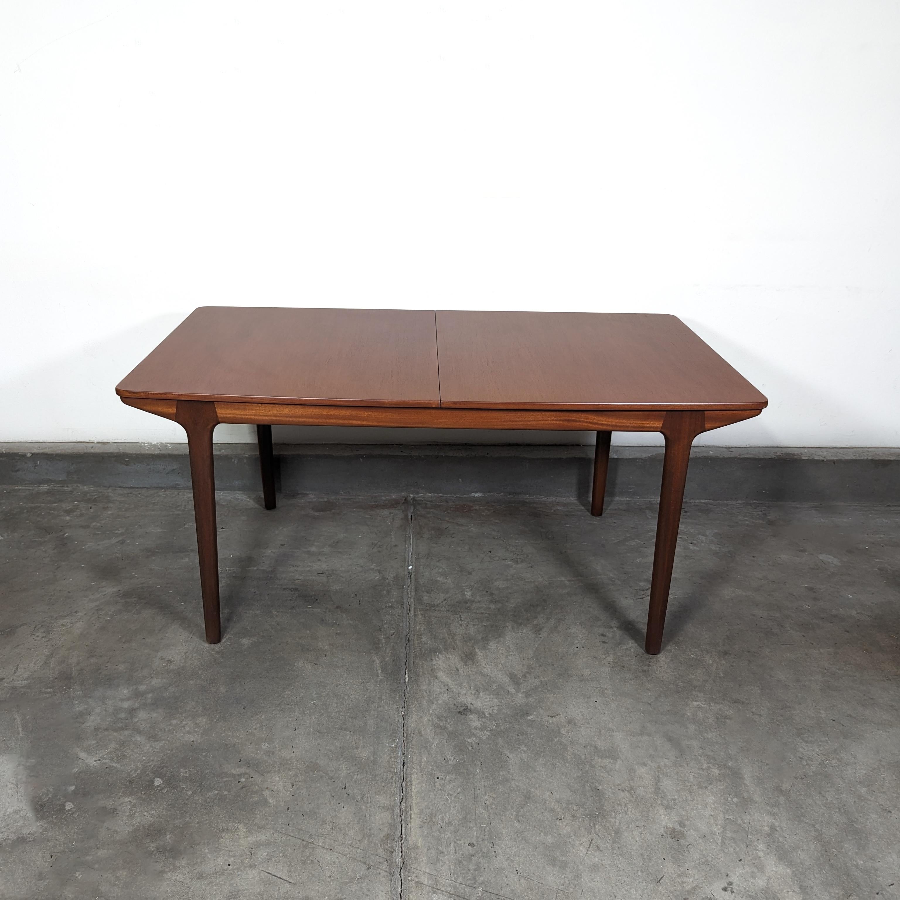 Mid Century Modern Expandable Teak Dining Table By McIntosh, c1960s 9
