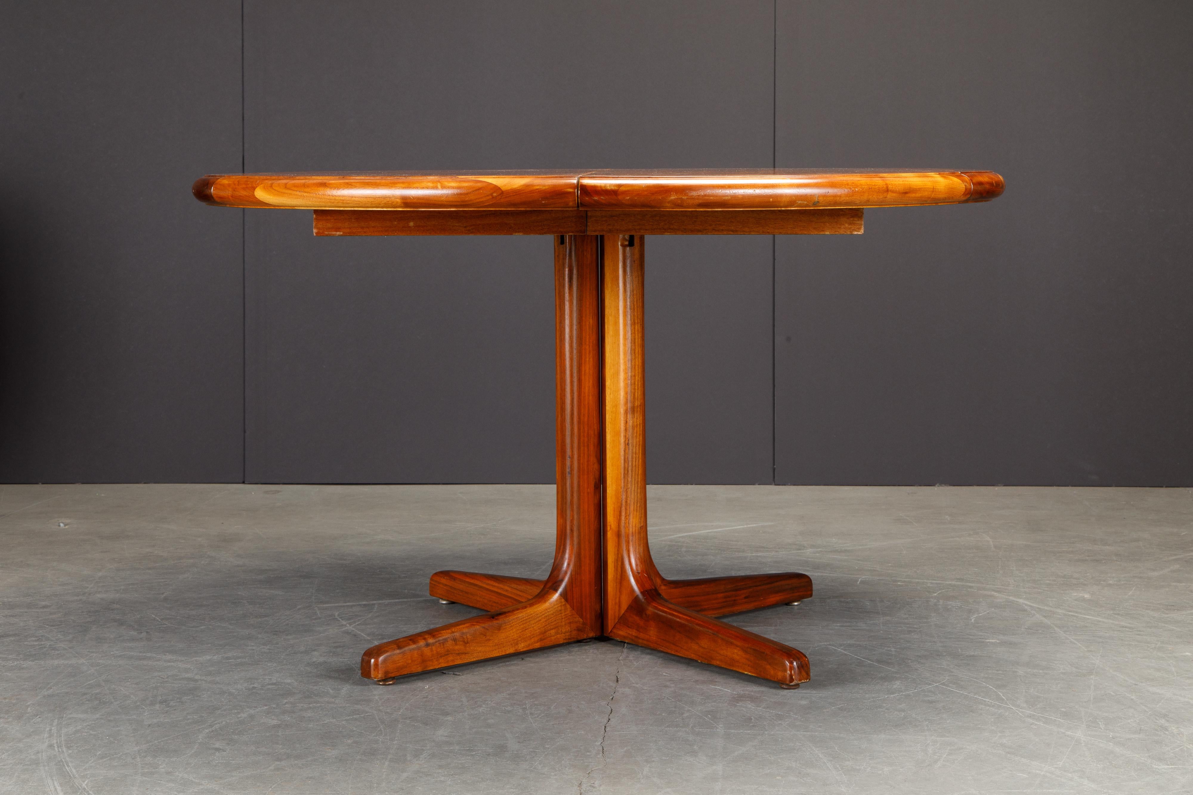 Mid-Century Modern Expandable Walnut Dining or Conference Table, circa 1960s 9