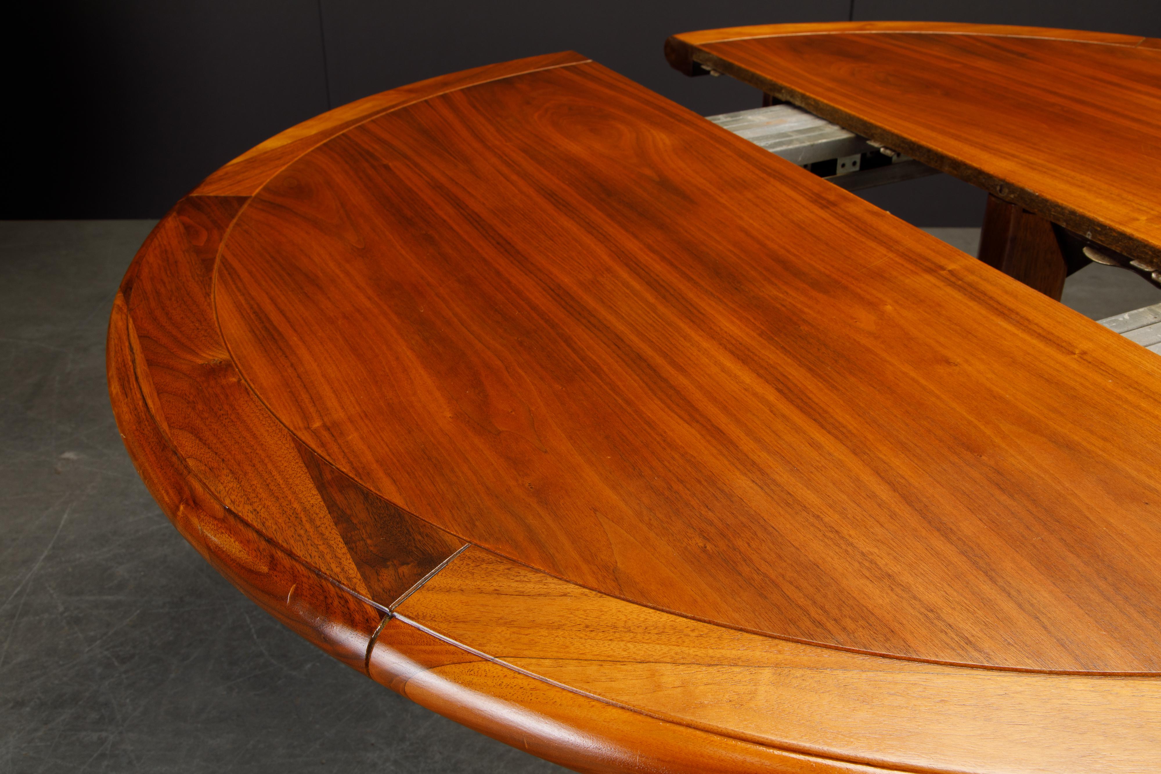 Mid-Century Modern Expandable Walnut Dining or Conference Table, circa 1960s 11