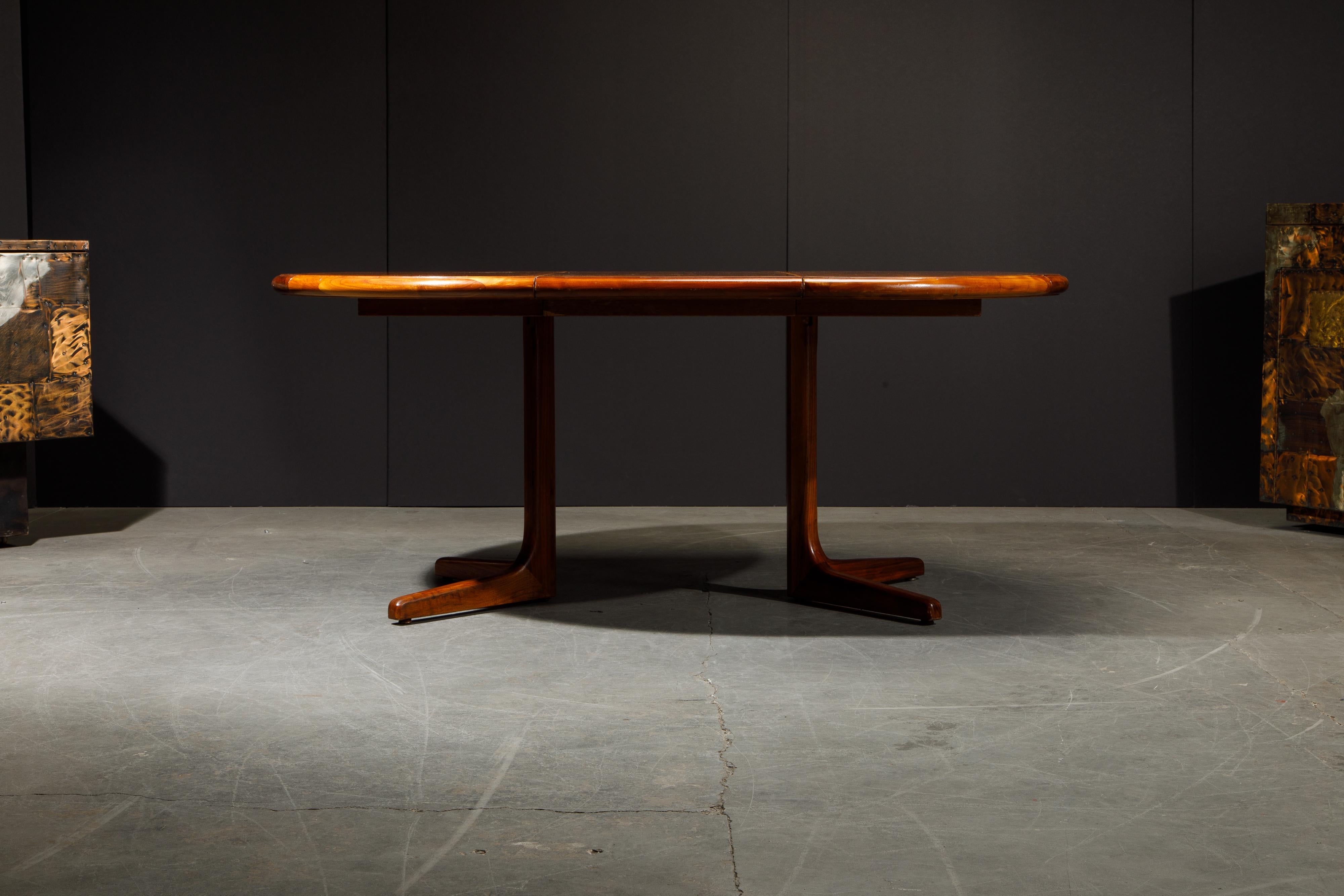 20th Century Mid-Century Modern Expandable Walnut Dining or Conference Table, circa 1960s