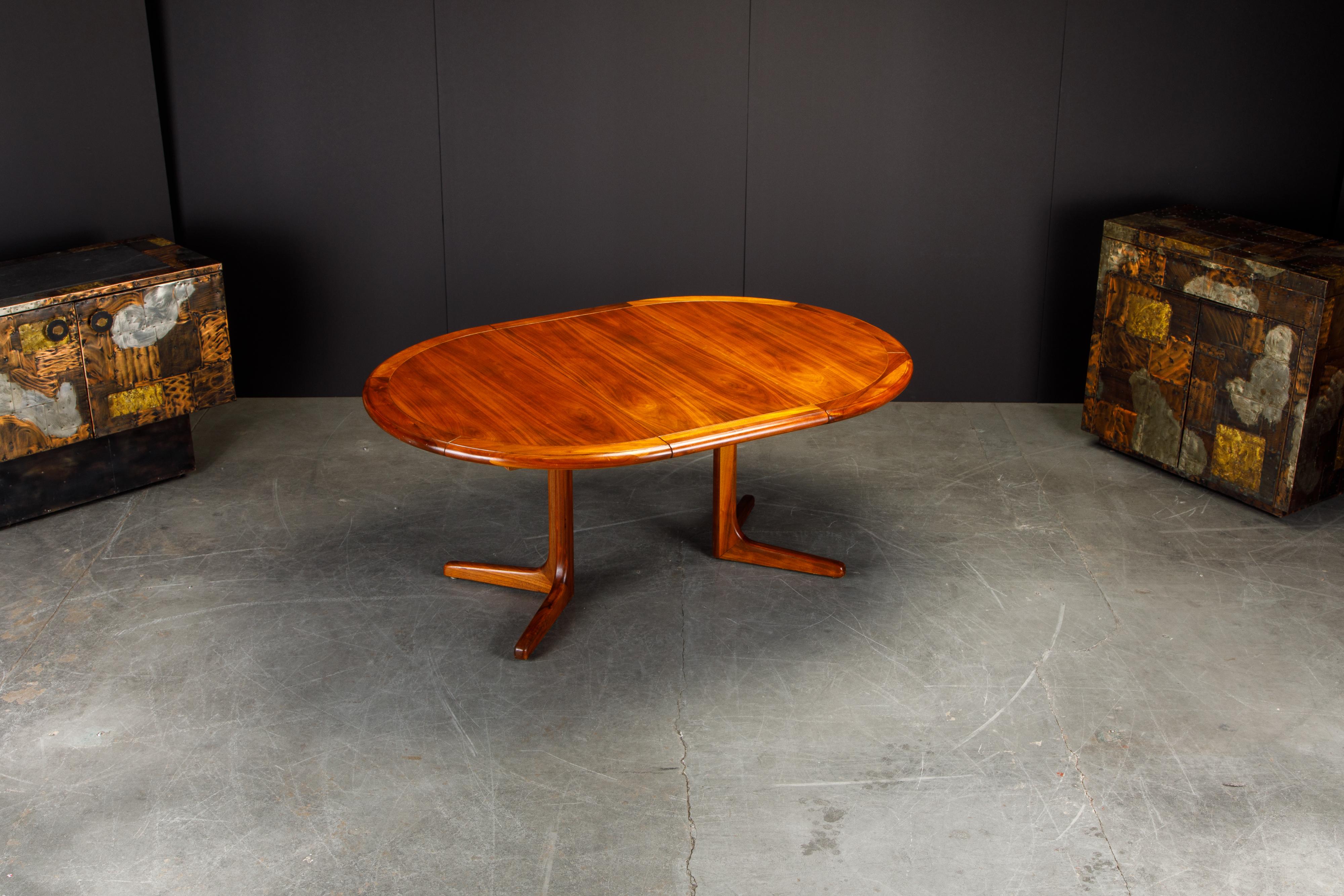 Mid-Century Modern Expandable Walnut Dining or Conference Table, circa 1960s 2