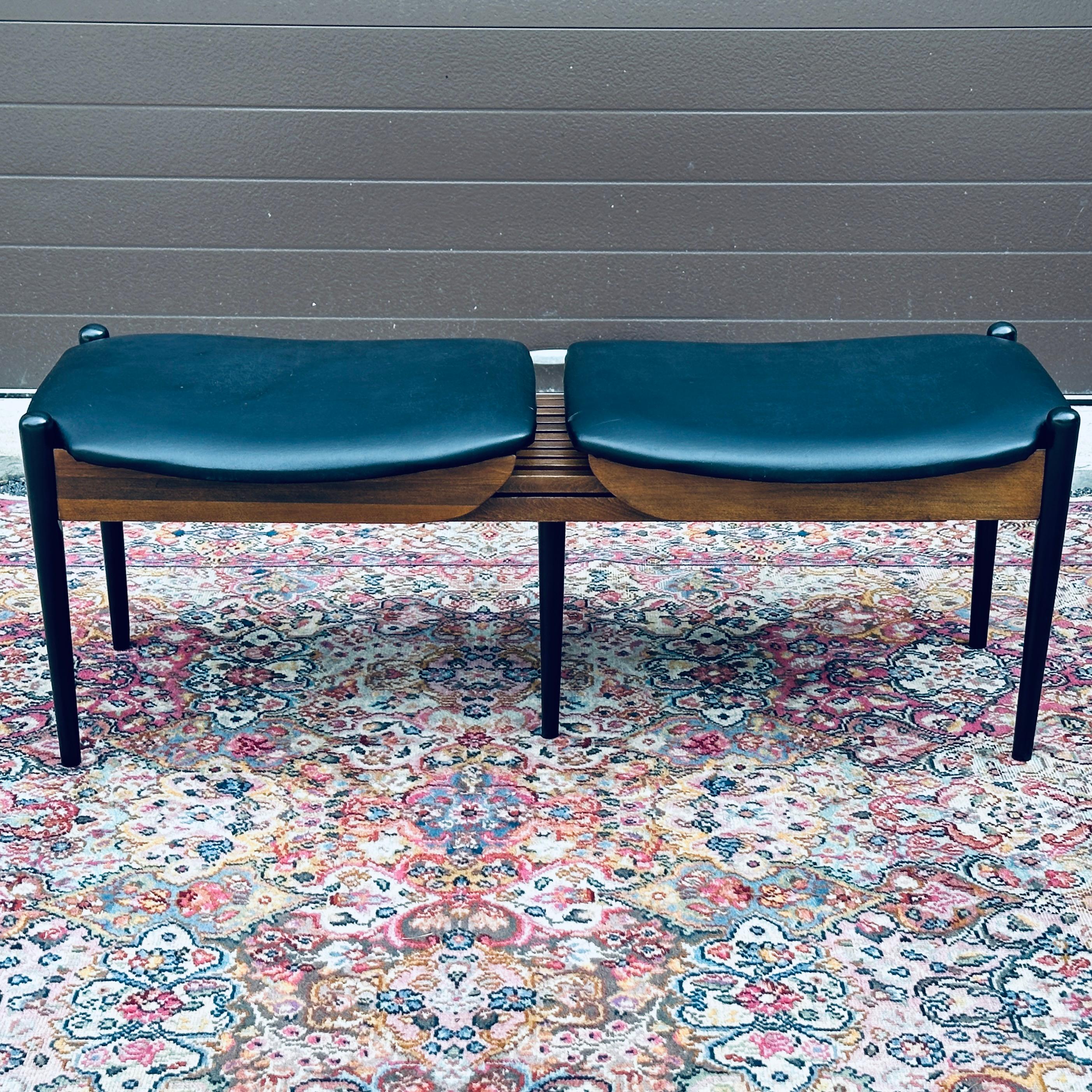 American Mid-Century Modern Expanding Slat Bench on Pencil Legs