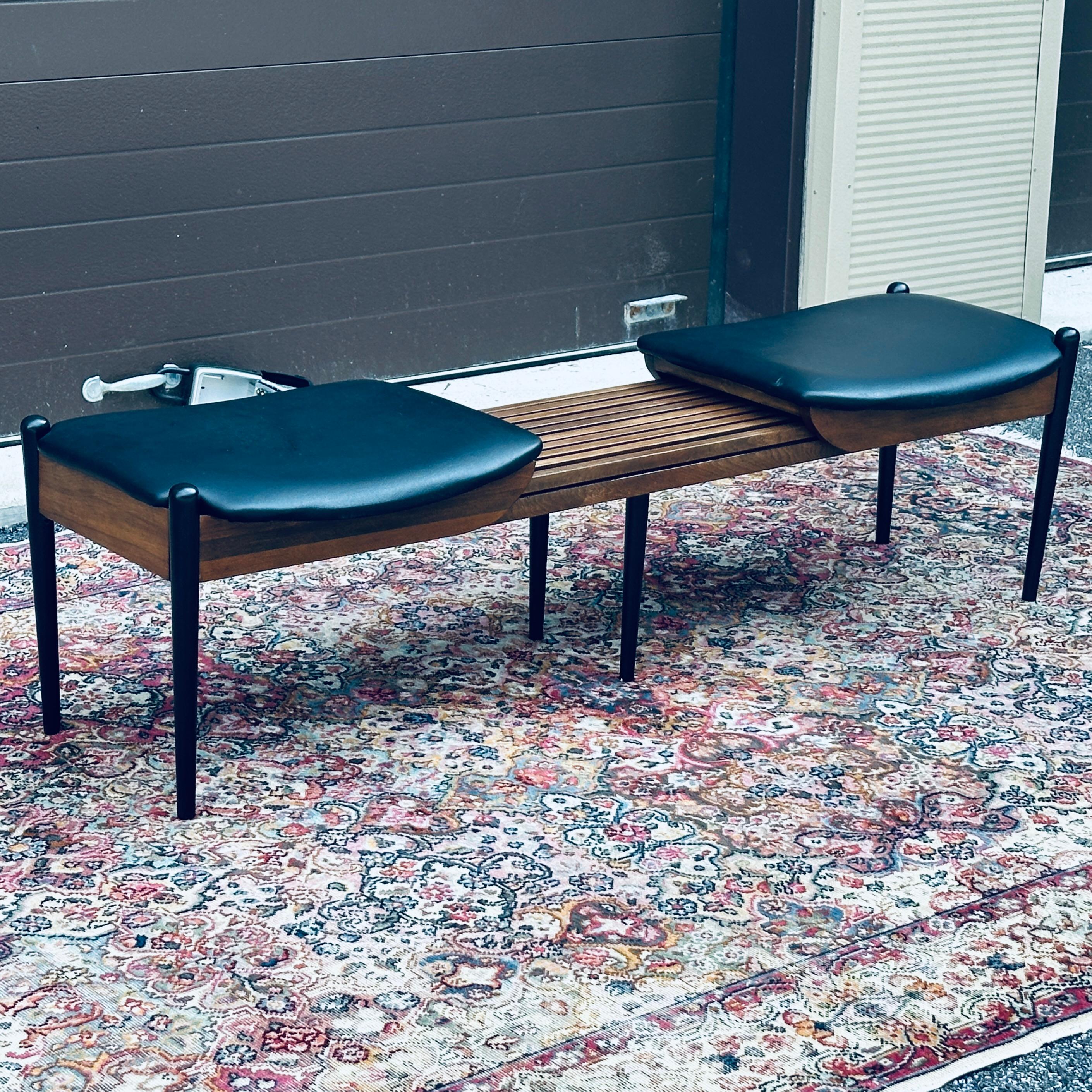 20th Century Mid-Century Modern Expanding Slat Bench on Pencil Legs