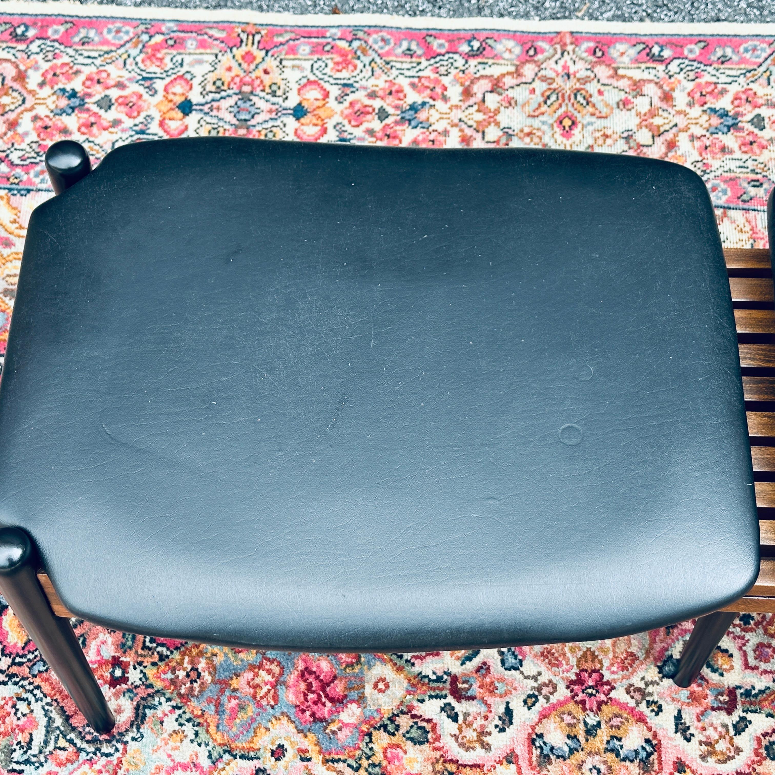 Mid-Century Modern Expanding Slat Bench on Pencil Legs 2