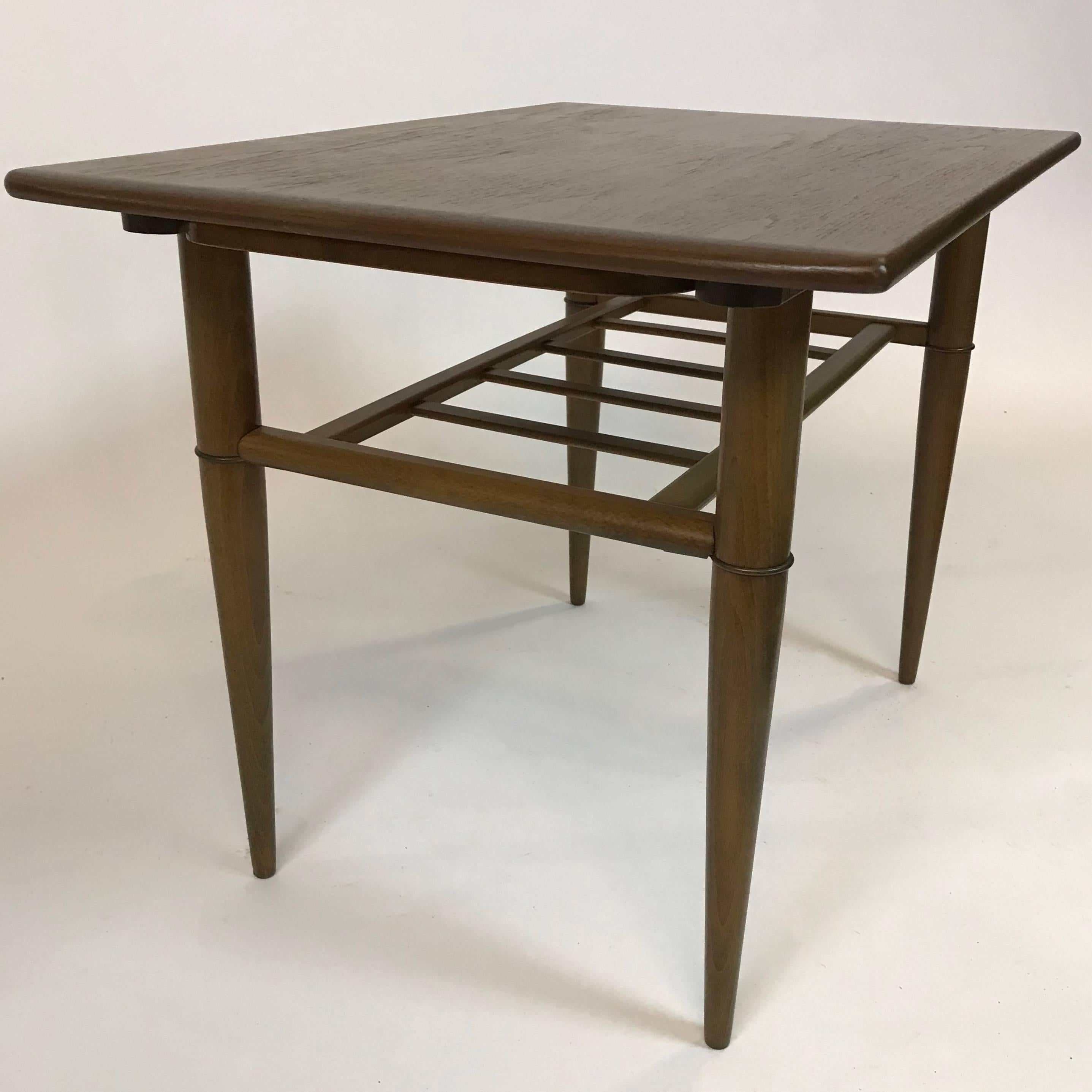 20th Century Mid-Century Modern Expanding Walnut Side Table