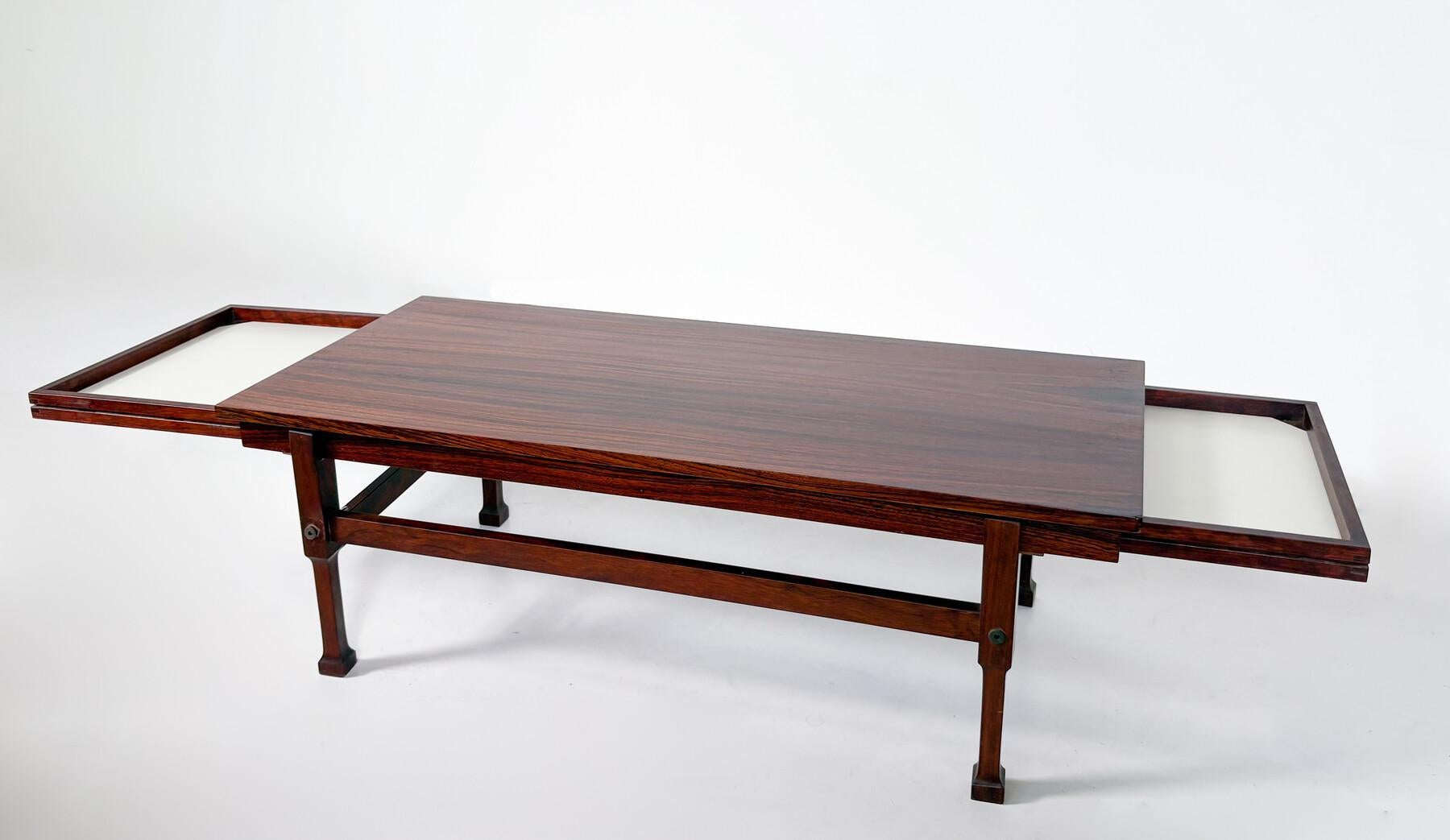 Wood Mid-Century Modern Extendable Coffee Table, Italy, 1960s For Sale