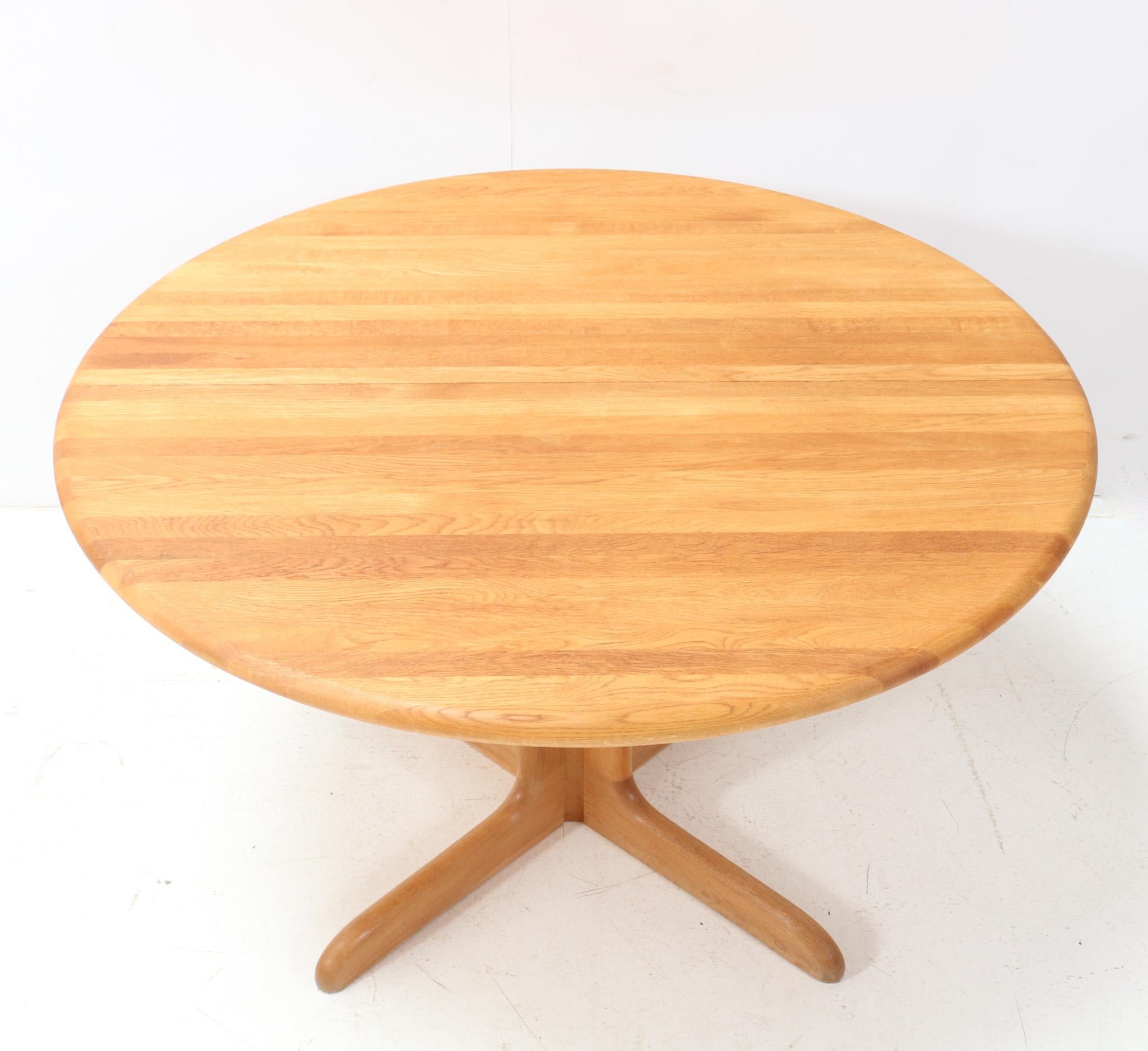  Mid-Century Modern Extendable Dining Room Table by Niels Otto Møller, 1970s For Sale 1