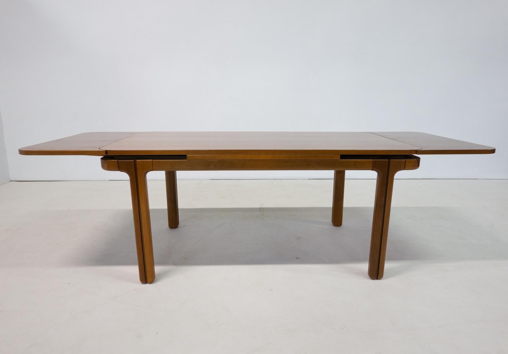 Mid-Century Modern Extendable Dining Table by Llmari Tapiovaara, Finland, 1950s In Good Condition For Sale In Brussels, BE