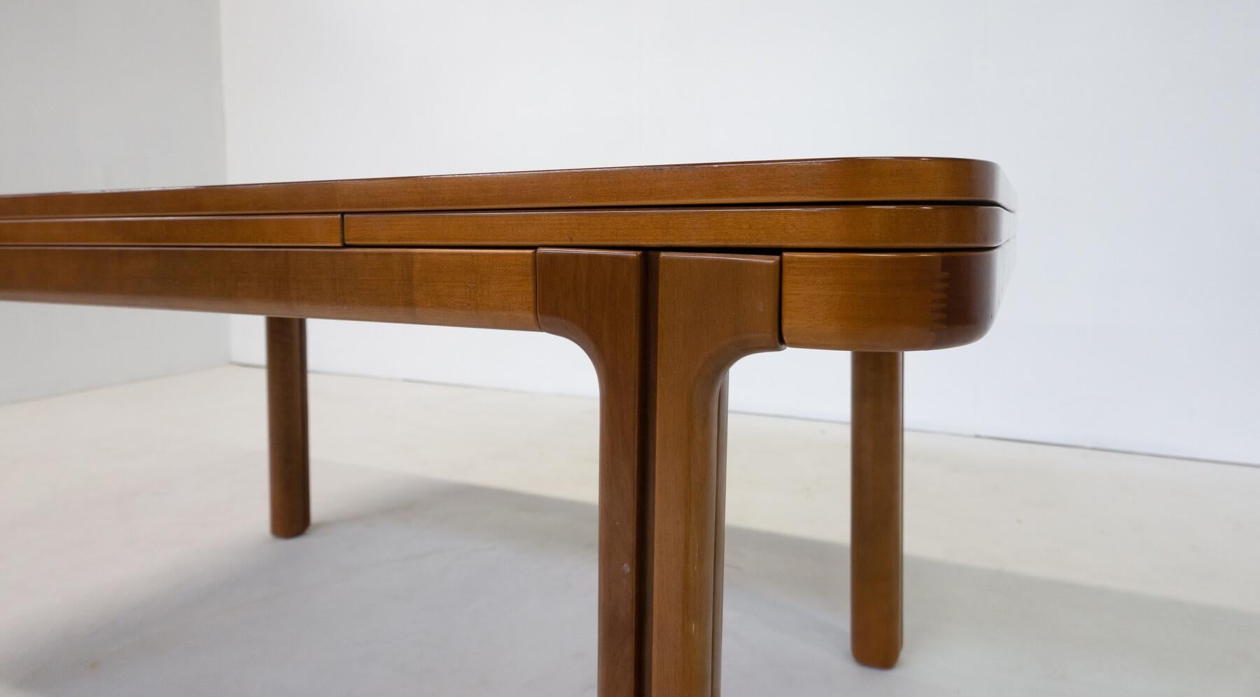 Mid-Century Modern Extendable Dining Table by Llmari Tapiovaara, Finland, 1950s For Sale 1