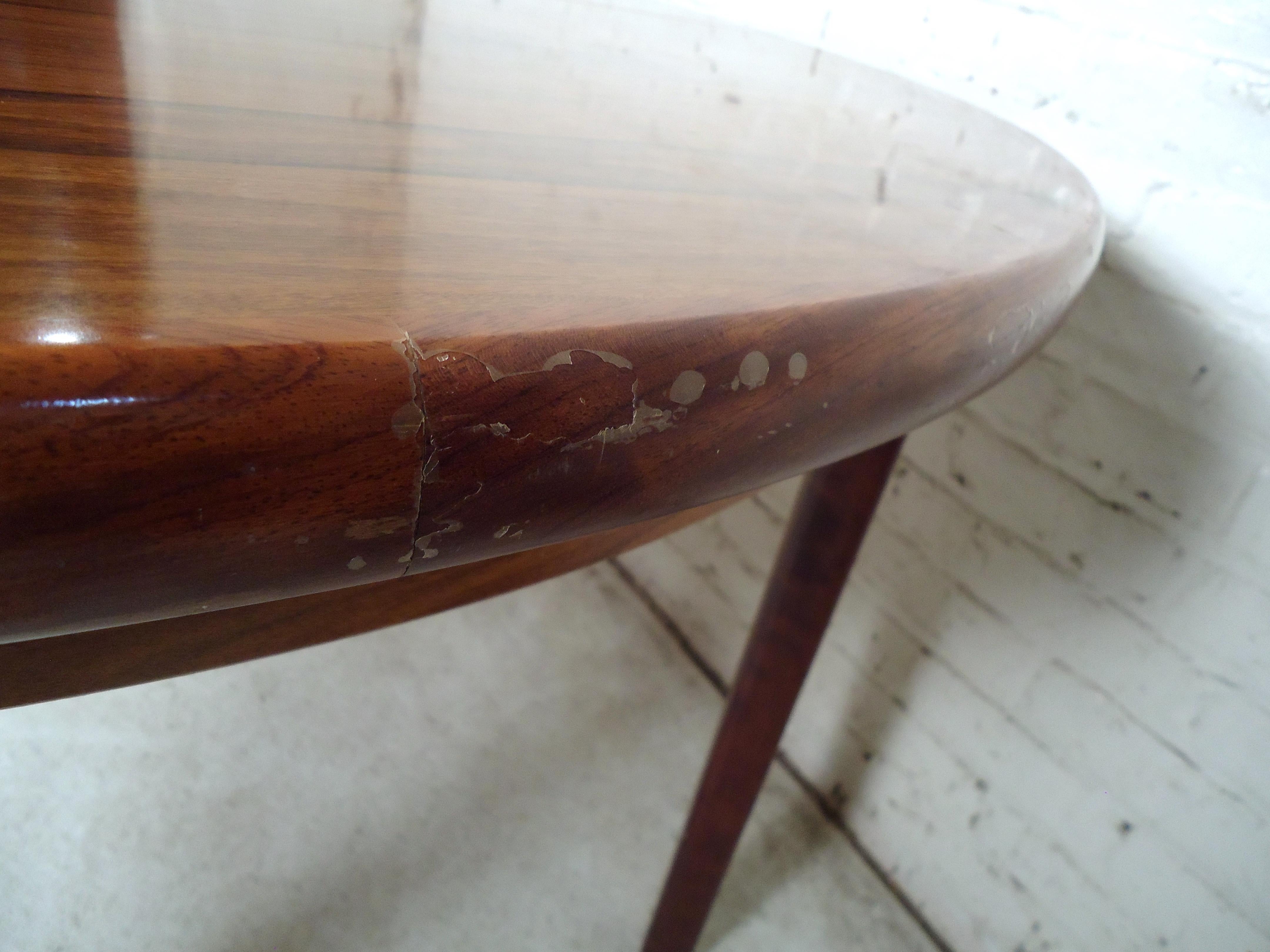 Mid-Century Modern Extendable Dining Table 3