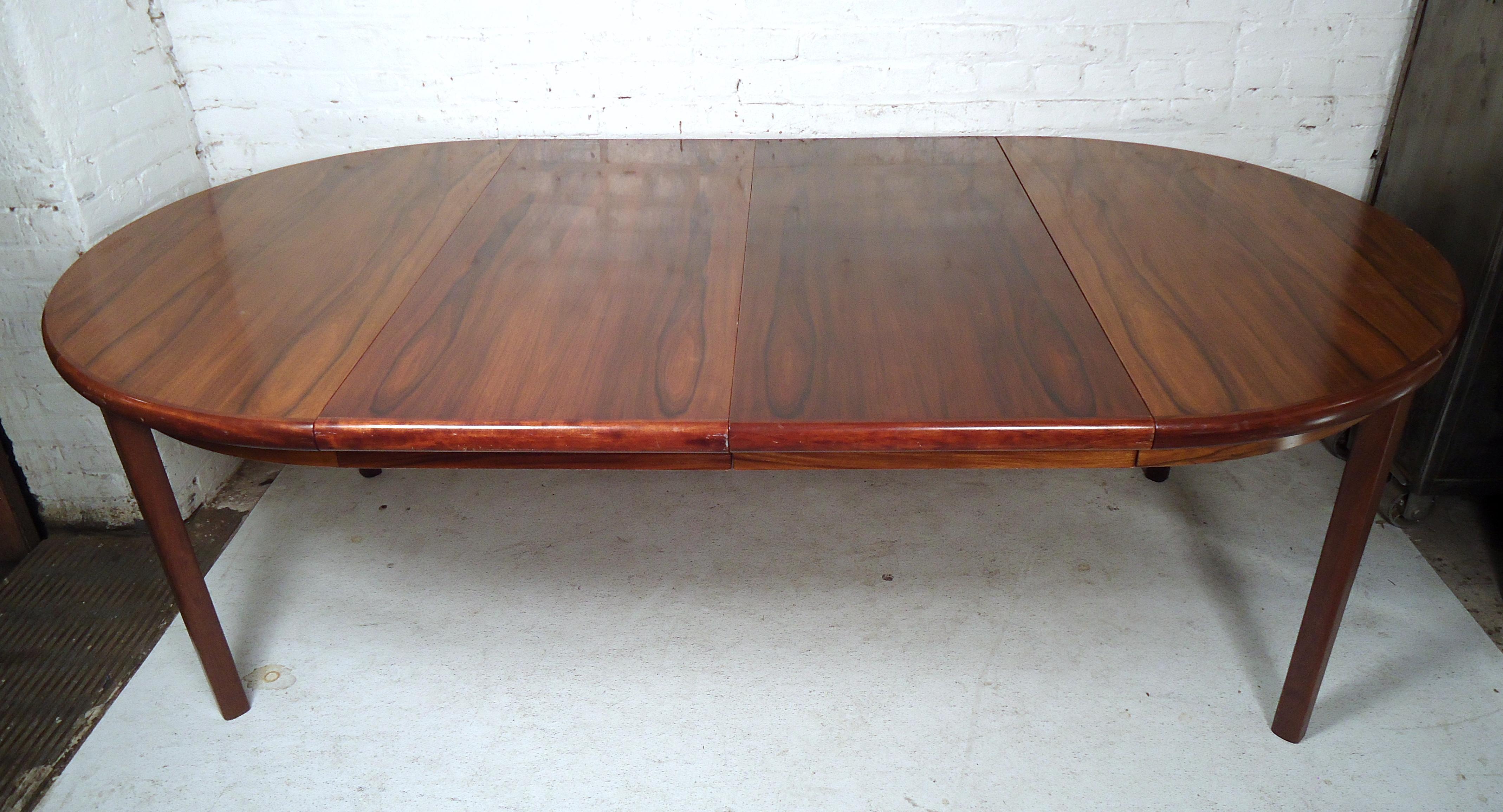 extendable dining table modern
