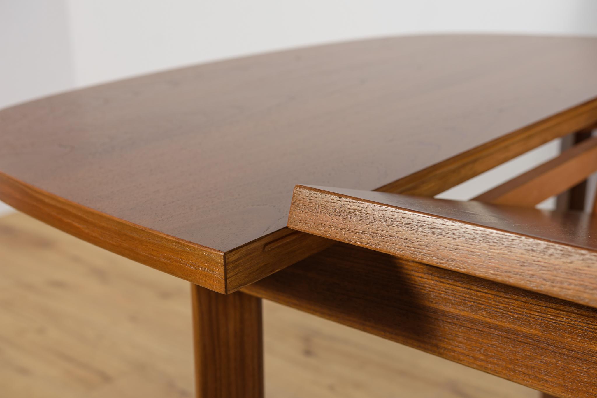 Tavolo da pranzo allungabile in teak in stile Mid-Century Modern di G-Plan, United Knigdom. in vendita 7