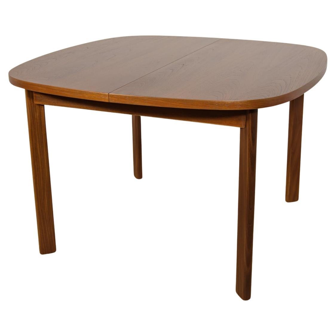 Tavolo da pranzo allungabile in teak in stile Mid-Century Modern di G-Plan, United Knigdom.
