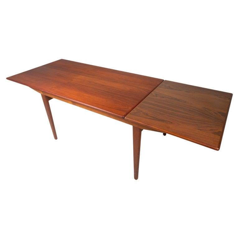 Mid-Century Modern Extendable Scandinavian Dining Table, 1950s In Good Condition For Sale In Brussels, BE
