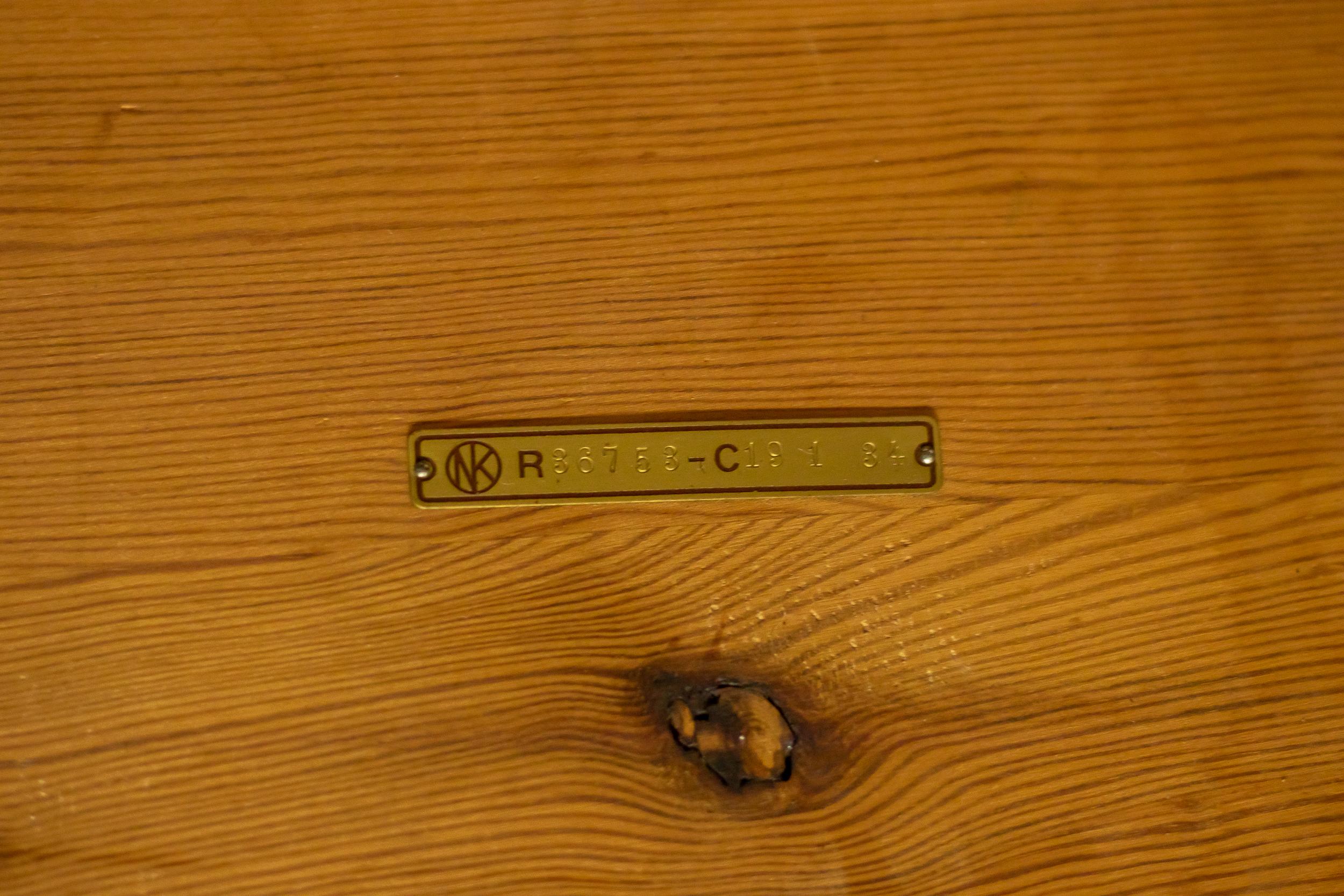 Mid Century Modern Extendable Table by Axel Einar Hjorth, Macassar, 1930 For Sale 7