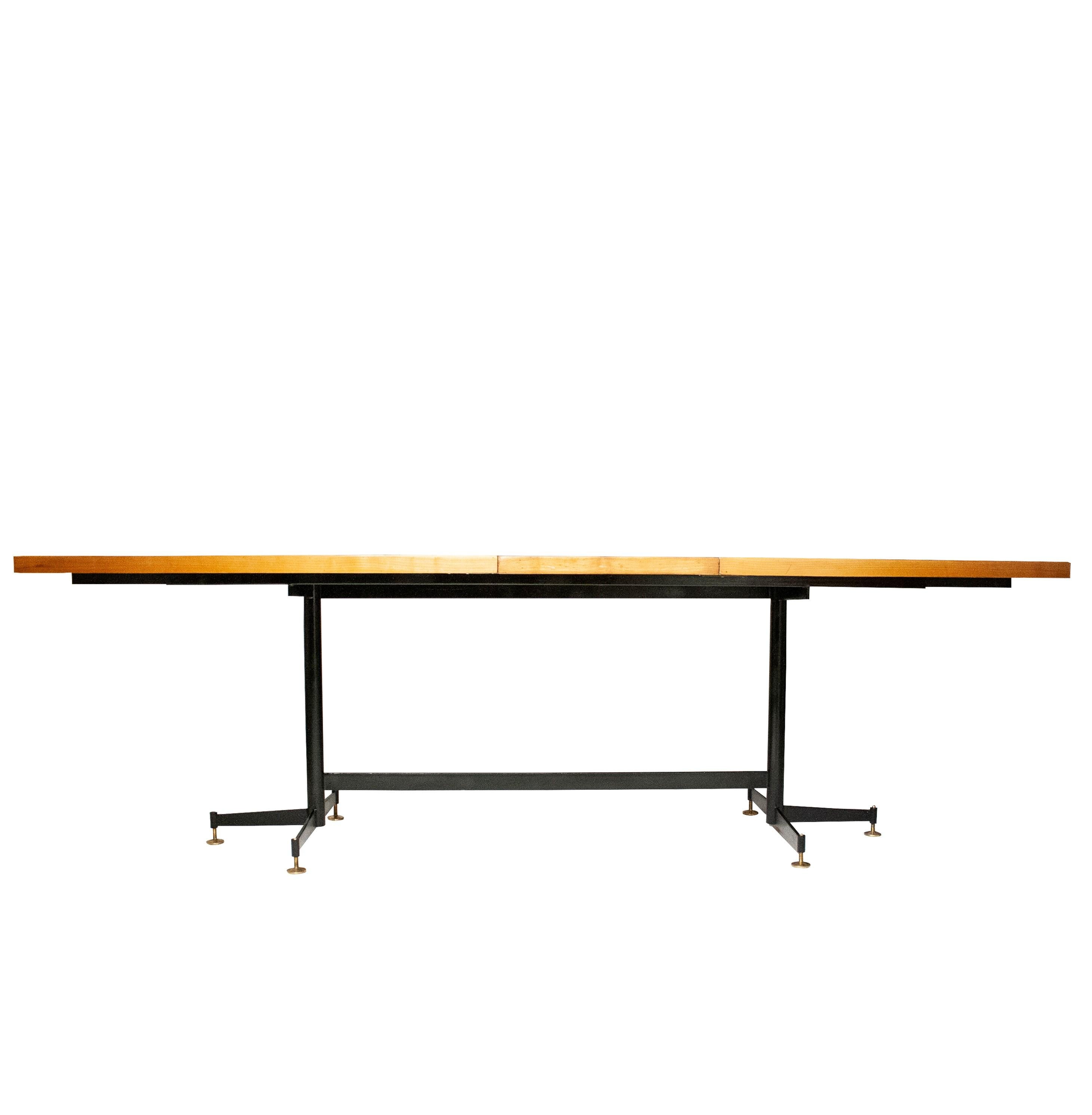 Italian Mid- Century Modern Extendable Table Designed by Luigi Scremin, Italy, 1950. For Sale