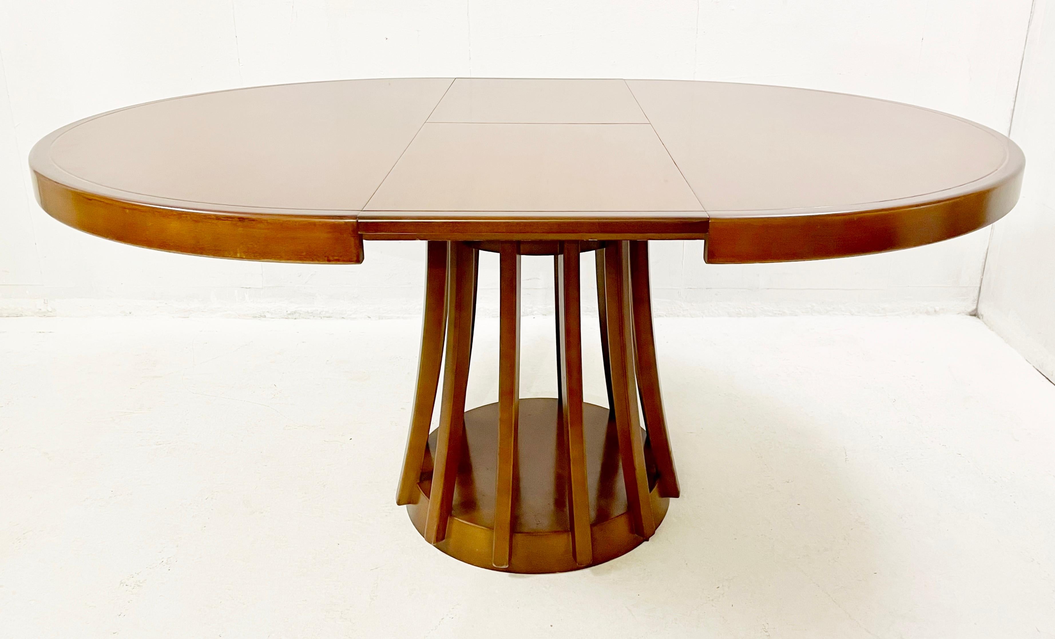 Mid-Century Modern extendable teak dining table by Angelo Mangiarotti - Italy, 1970s.