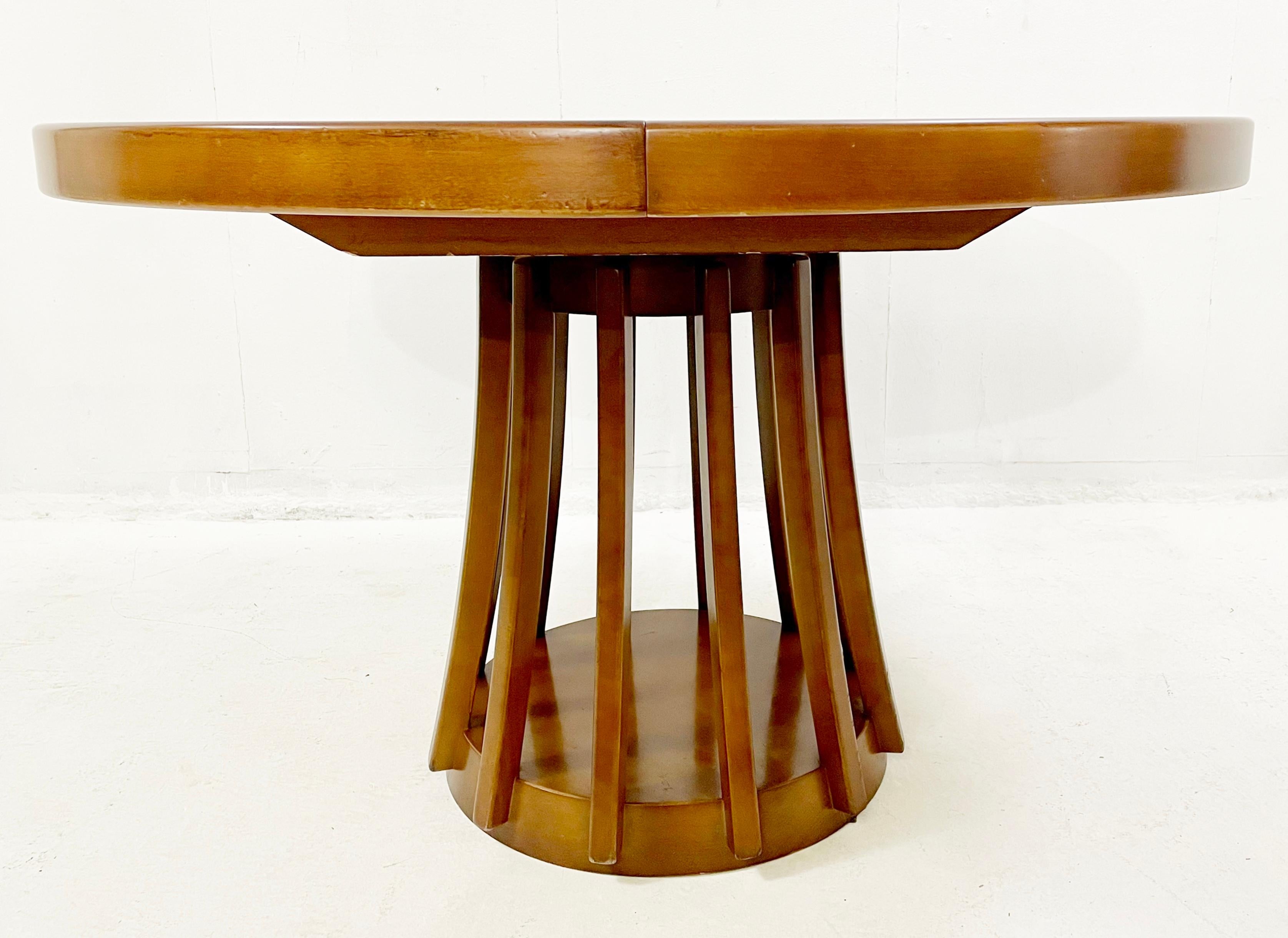 Mid-Century Modern Extendable Teak Dining Table by Angelo Mangiarotti  In Good Condition In Brussels, BE