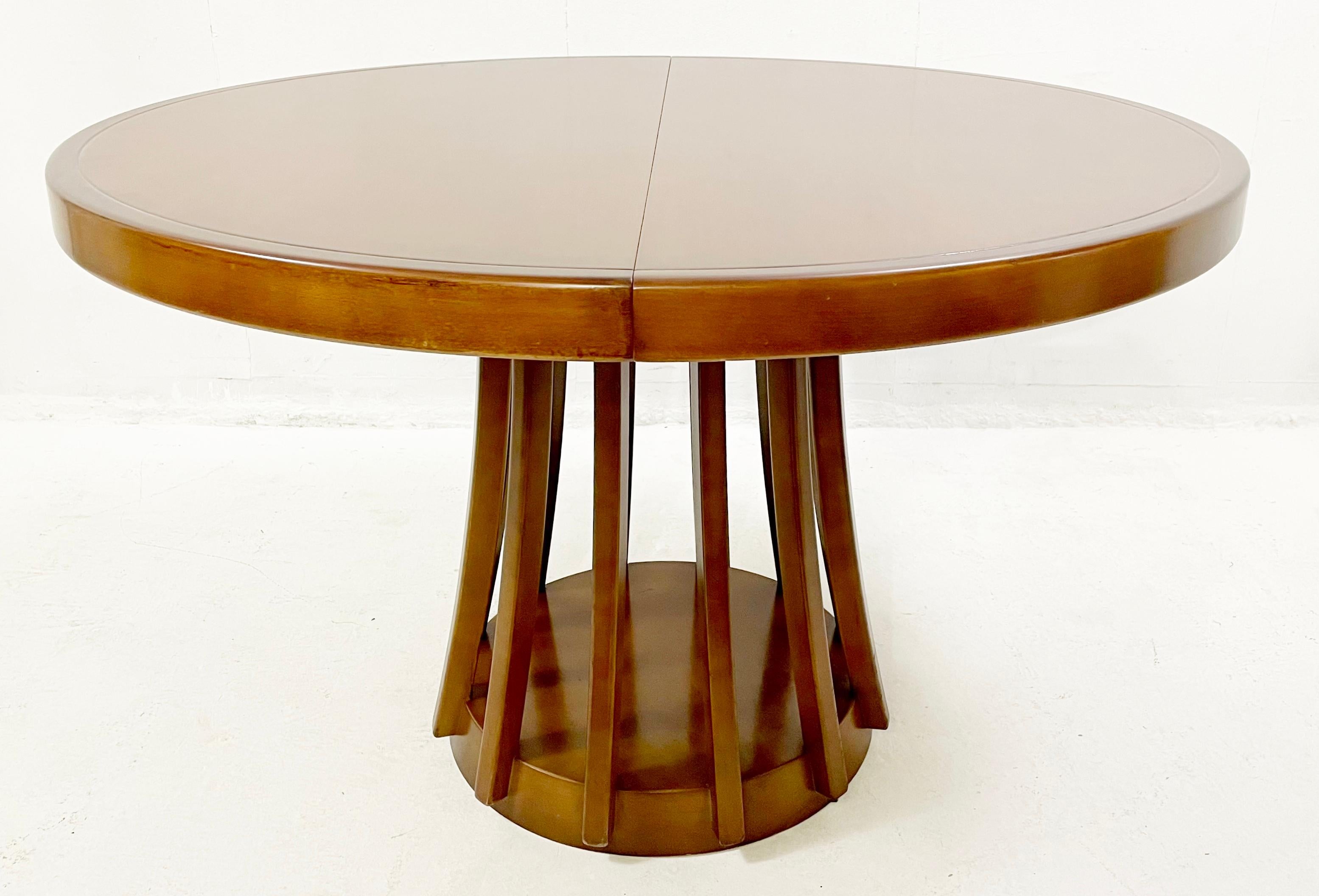 Late 20th Century Mid-Century Modern Extendable Teak Dining Table by Angelo Mangiarotti 