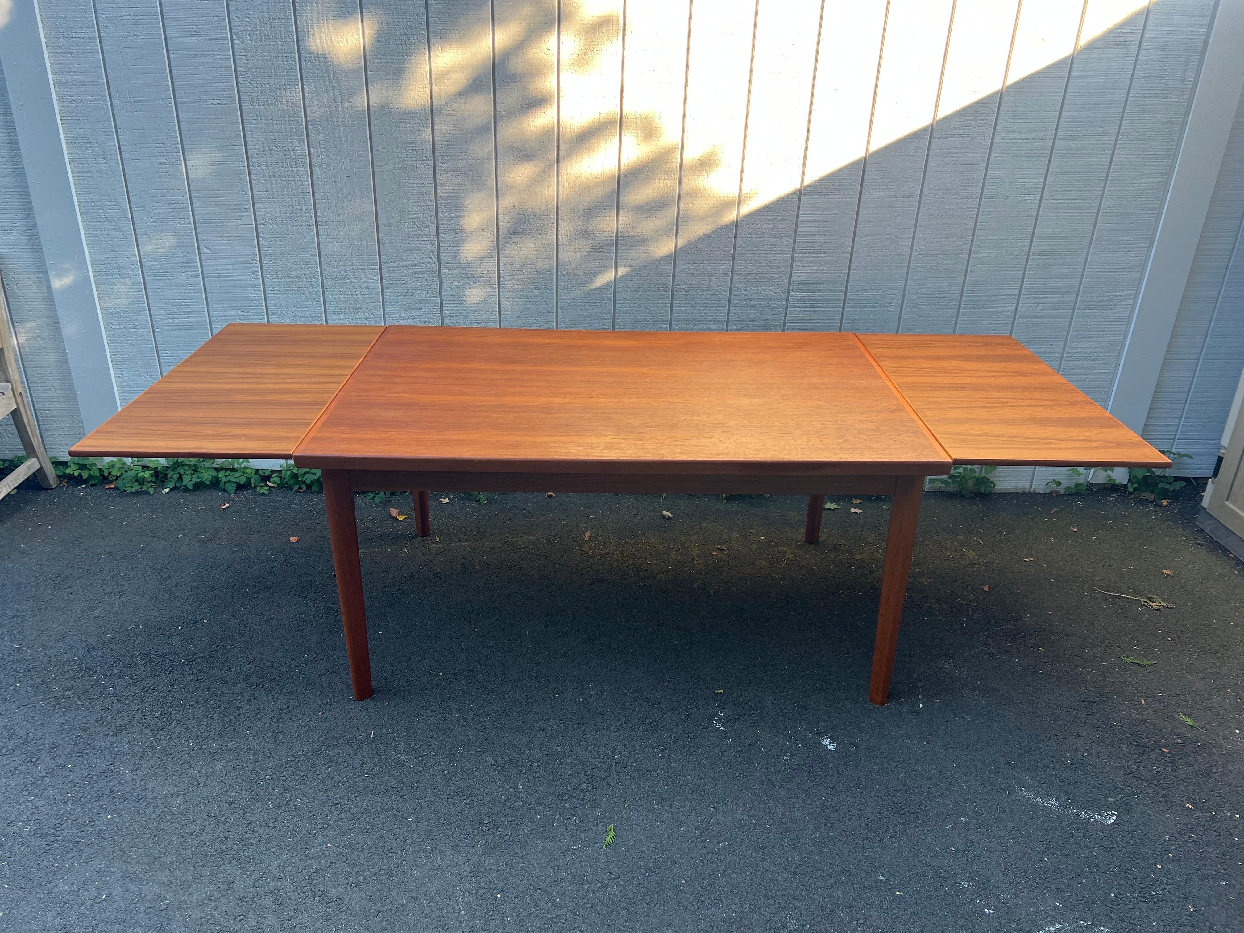 Mid Century Modern Extendable Teak Table 1