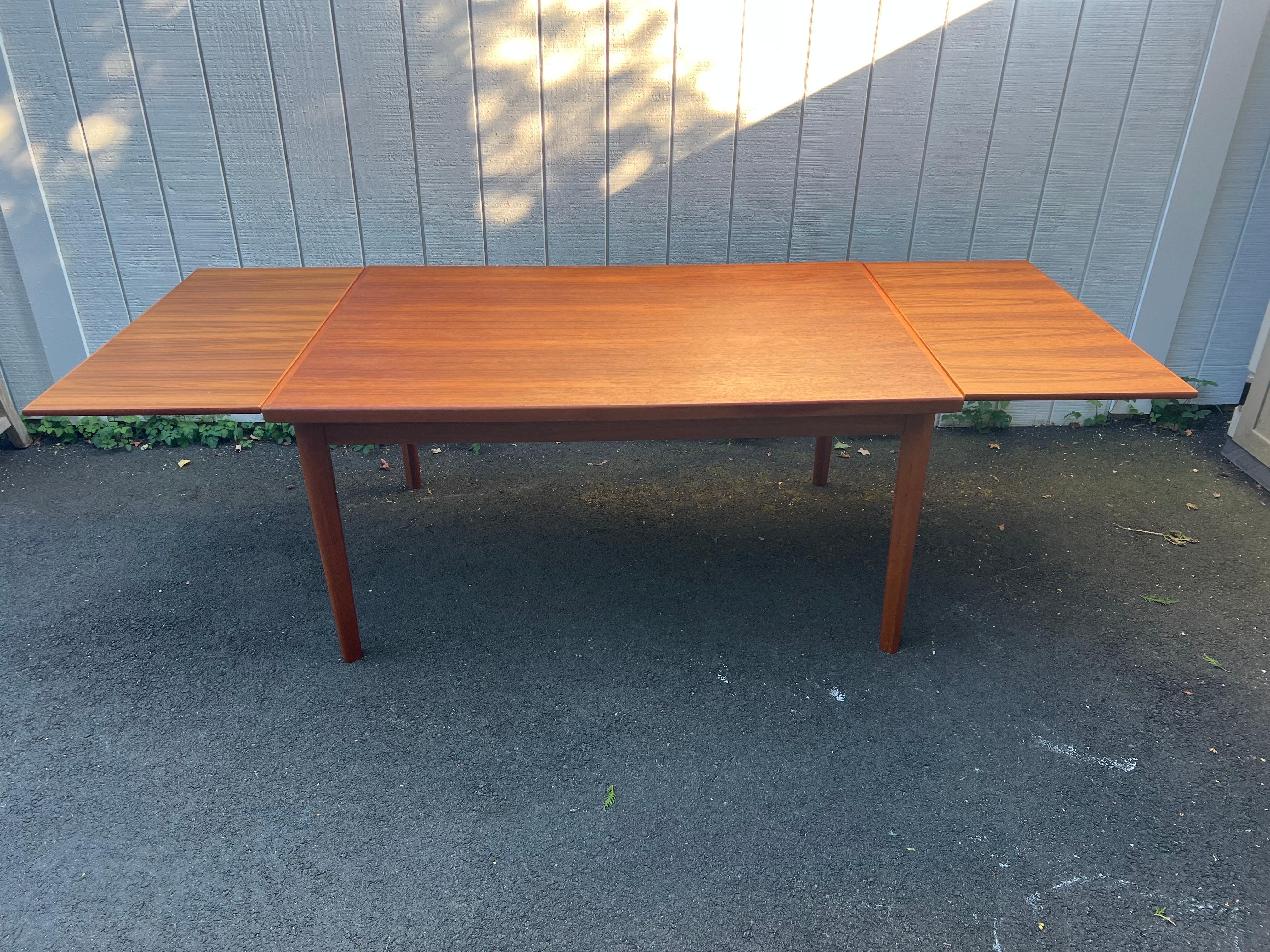 Mid Century Modern Extendable Teak Table 4