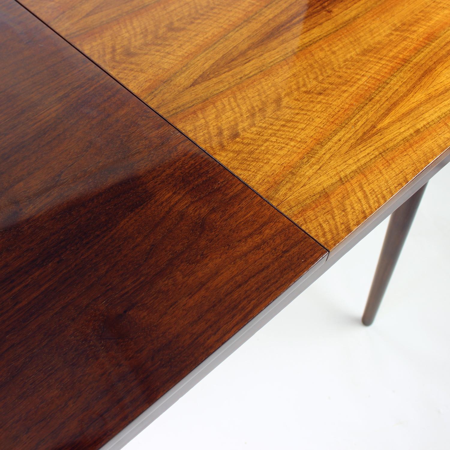 Mid Century Modern Extendable Walnut Dining Table By Mier, Czechoslovakia, 1960s For Sale 6