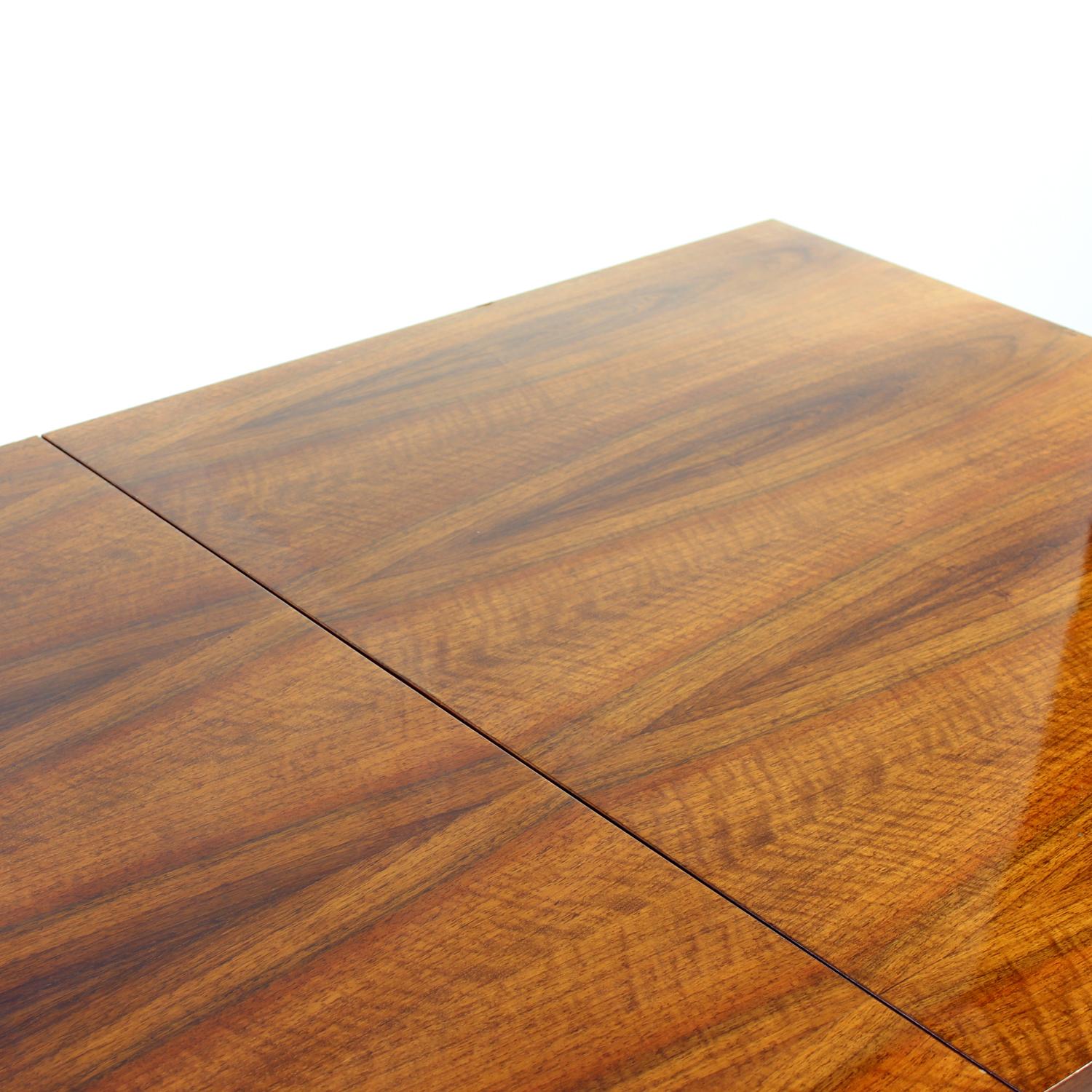 Mid Century Modern Extendable Walnut Dining Table By Mier, Czechoslovakia, 1960s For Sale 4