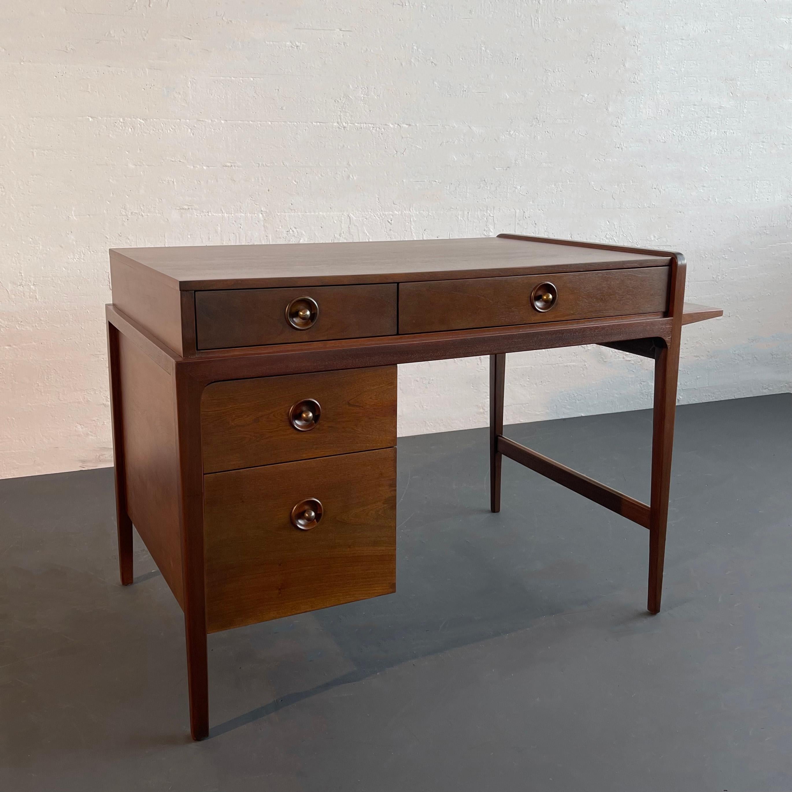 Mid-Century moderno Scrivania di John Van Koert per Drexel Counterpoint, stile metà secolo moderno. in vendita