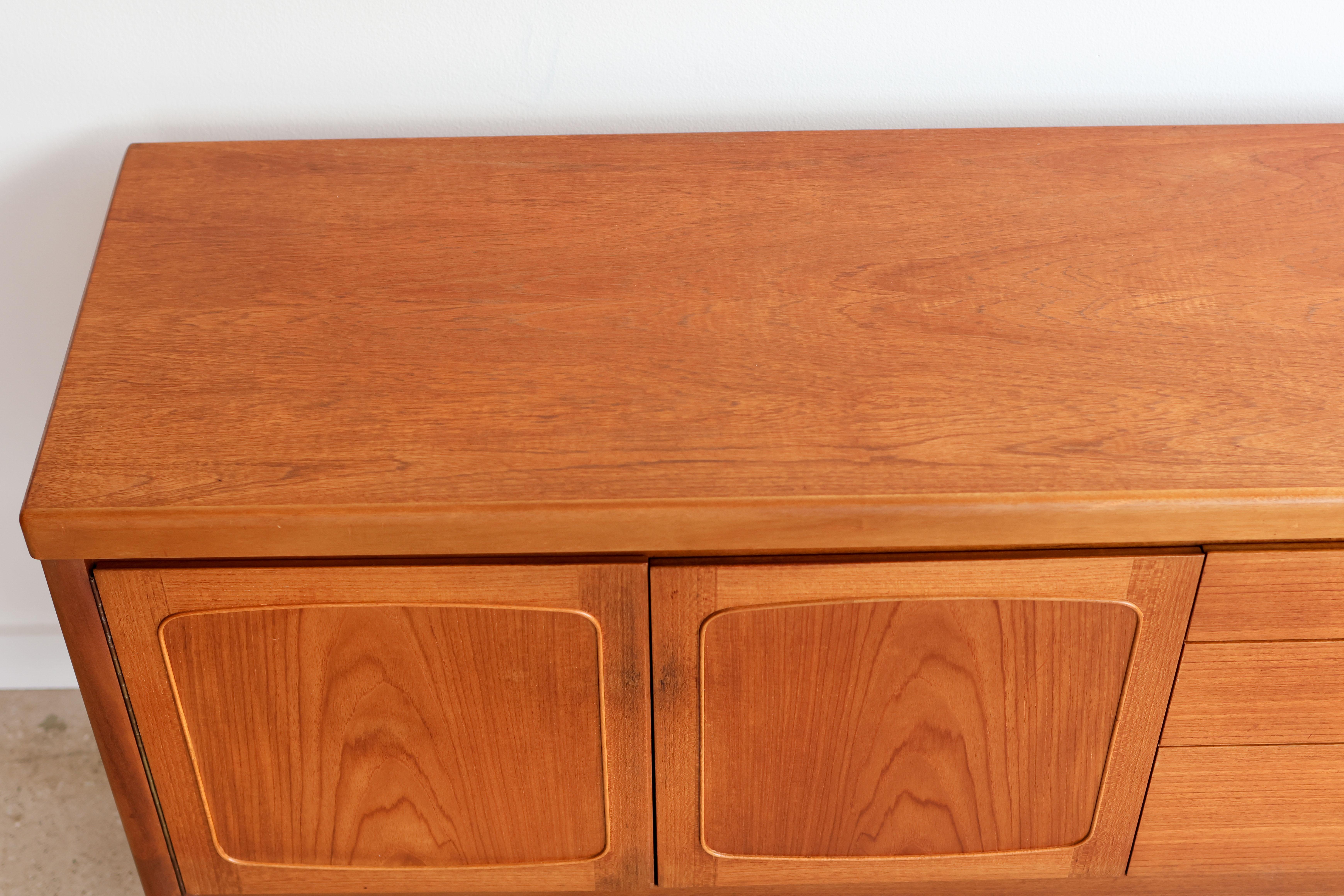 Mid Century Modern Extra Long Nathan Sideboard For Sale 4