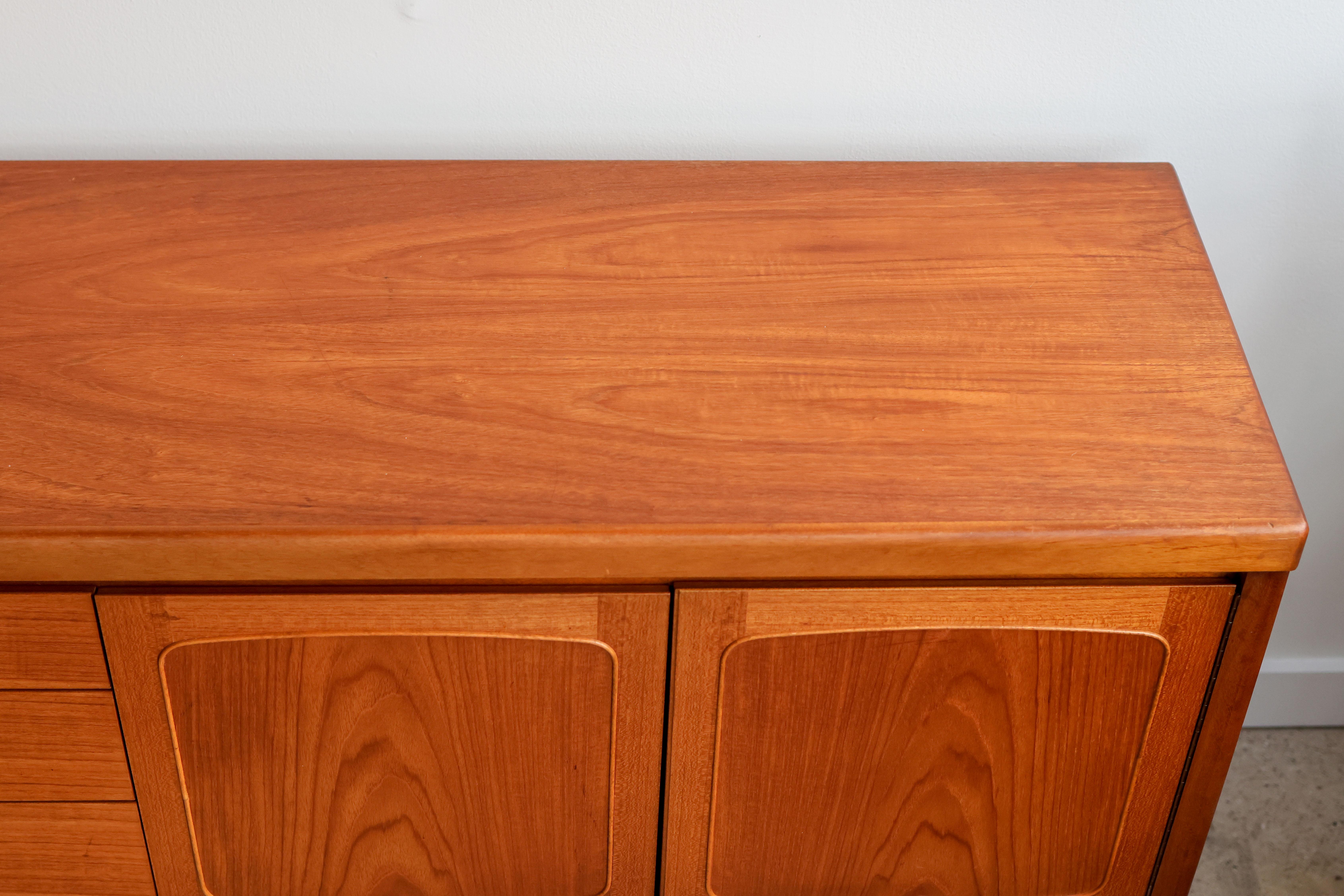 Mid Century Modern Extra Long Nathan Sideboard For Sale 5