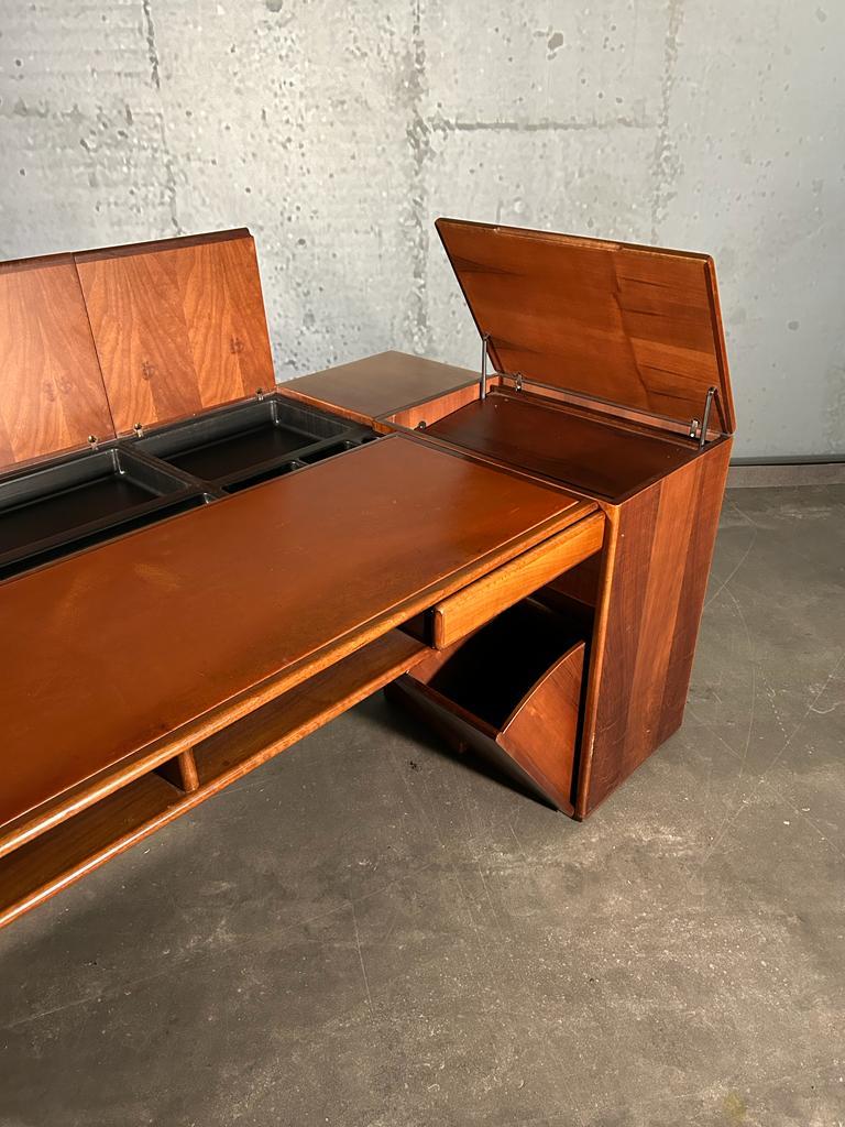Bureau de direction moderne du milieu du siècle dernier de Fabio Lenci pour Bernini, 1974 Bon état à Milano, IT