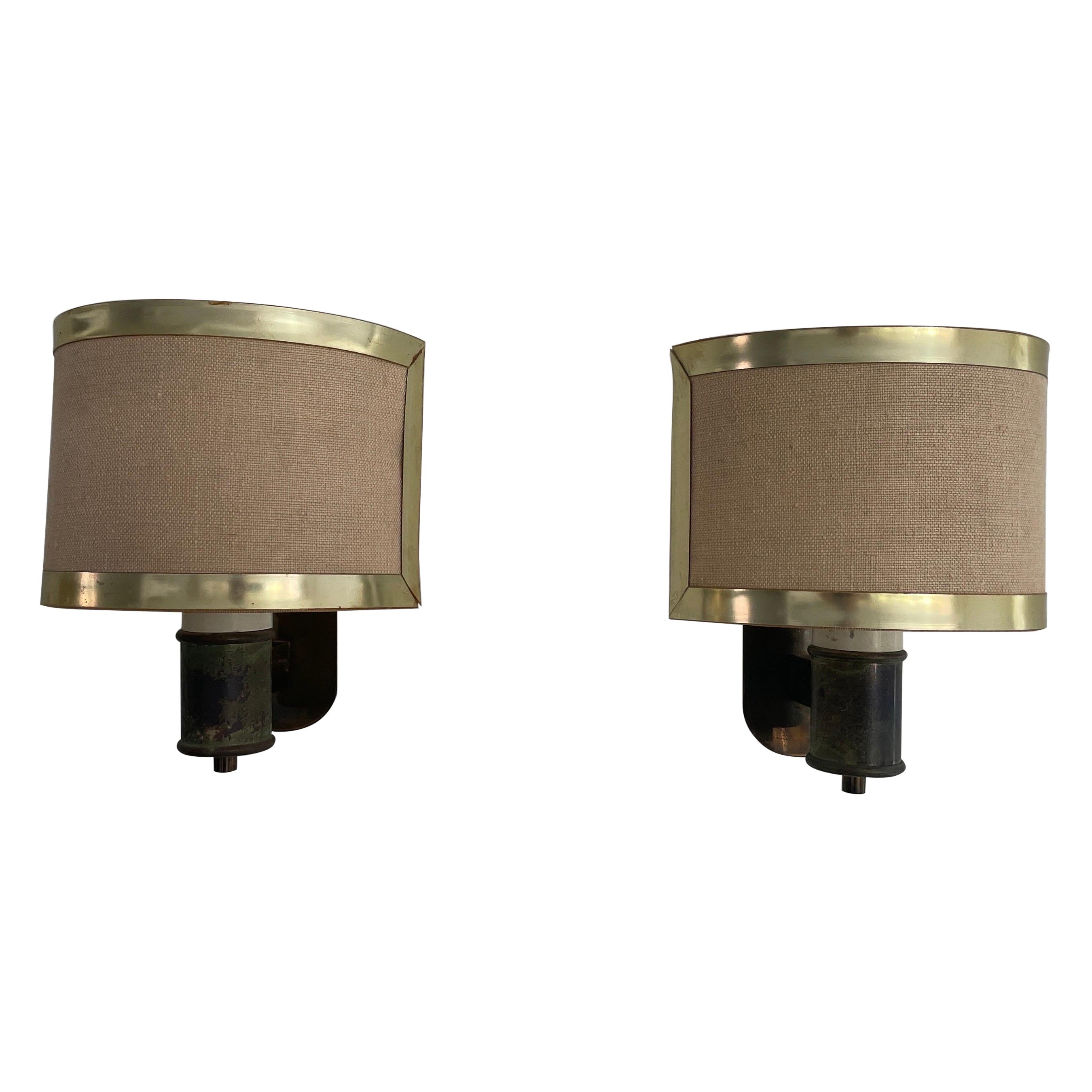 Coppia di lampade in tessuto e ottone della modernità di metà secolo, anni 
60, Italia