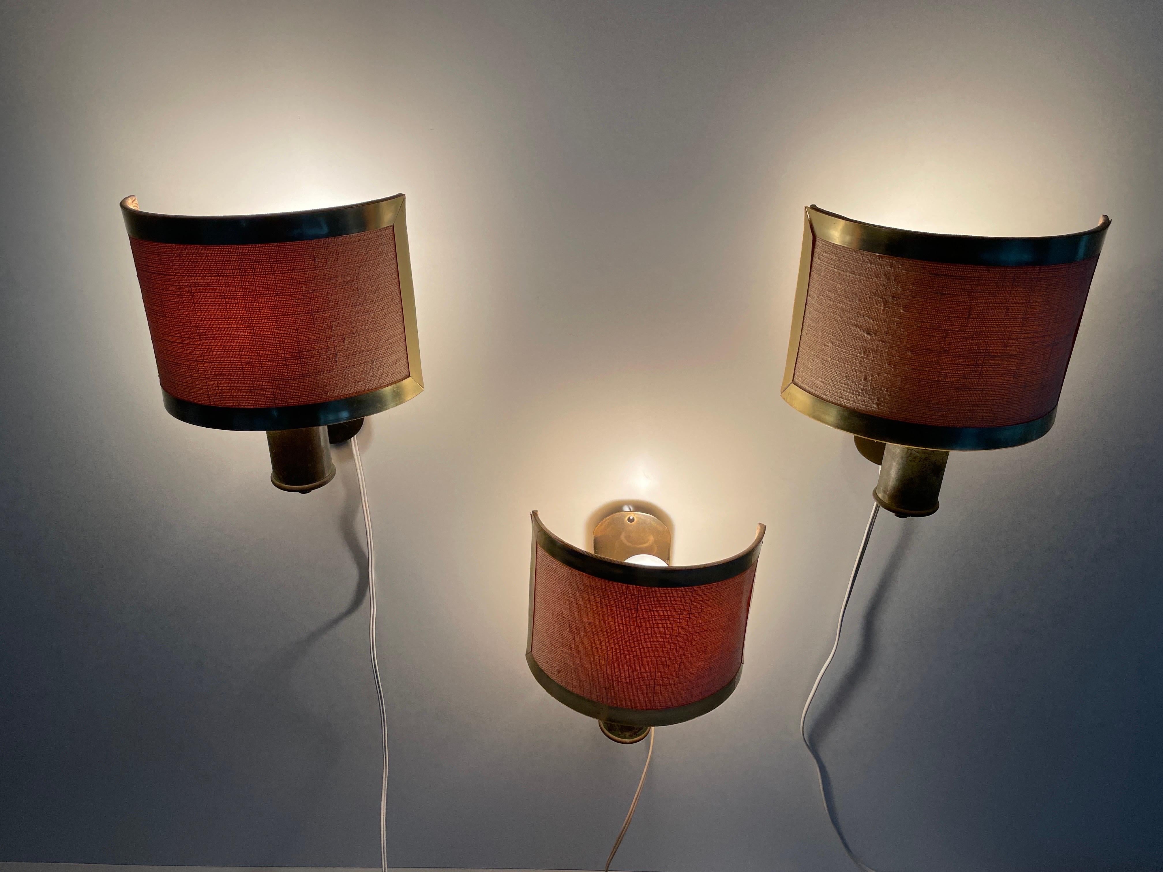 Mid-century Modern Fabric and Brass Set of 3 Sconces, 1960s, Italy For Sale 4