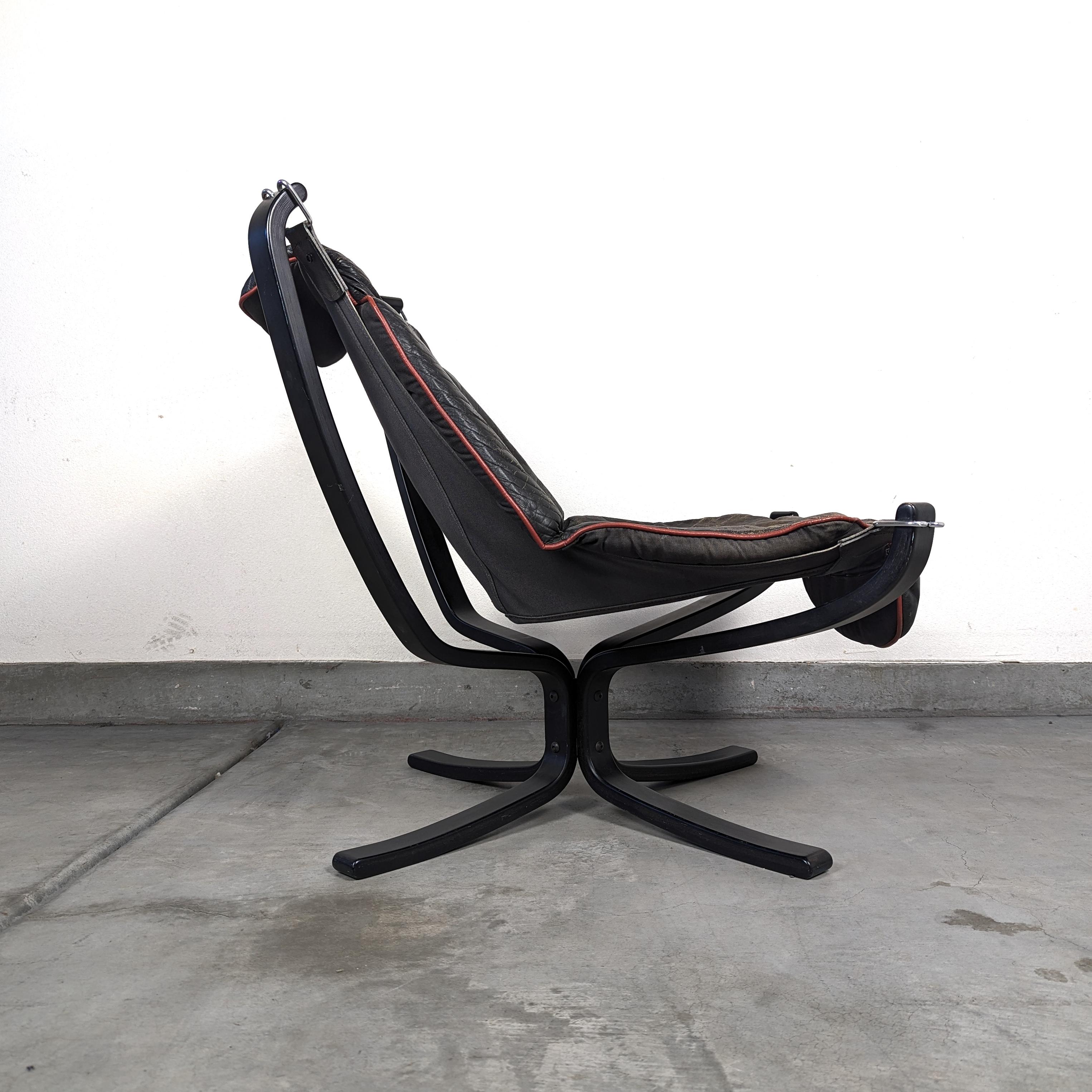 Leather Mid Century Modern Falcon Lounge Chair by Sigurd Resell for Vatne Mobler, c1970s For Sale