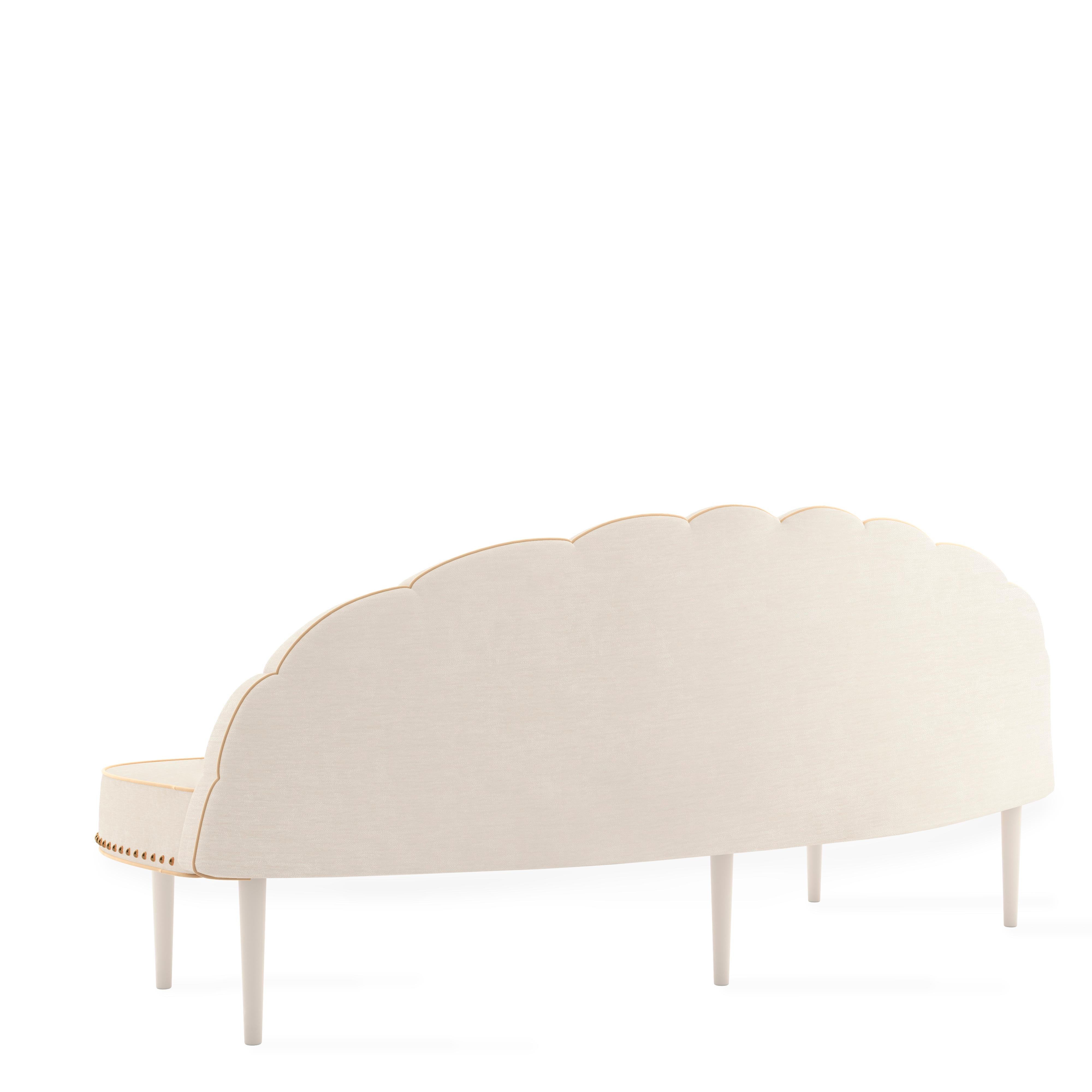 Modernes Farrah-Sofa aus Baumwolle, Samt und Holz mit Messingnägeln aus der Jahrhundertmitte im Zustand „Neu“ im Angebot in RIO TINTO, PT