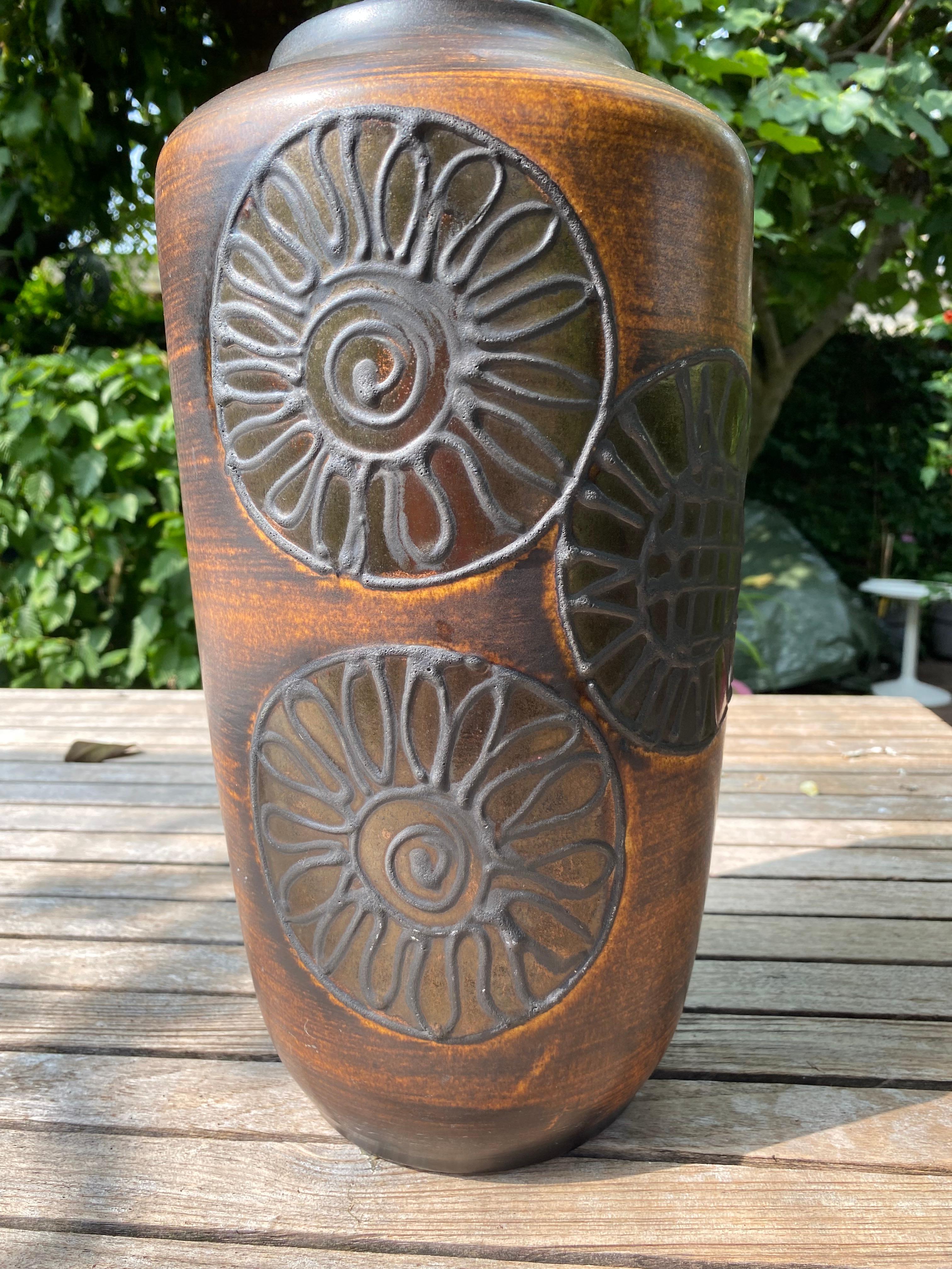Milieu du XXe siècle Vase en lave grasse moderne du milieu du siècle dernier (décoration rare) de Scheurich Keramik en vente