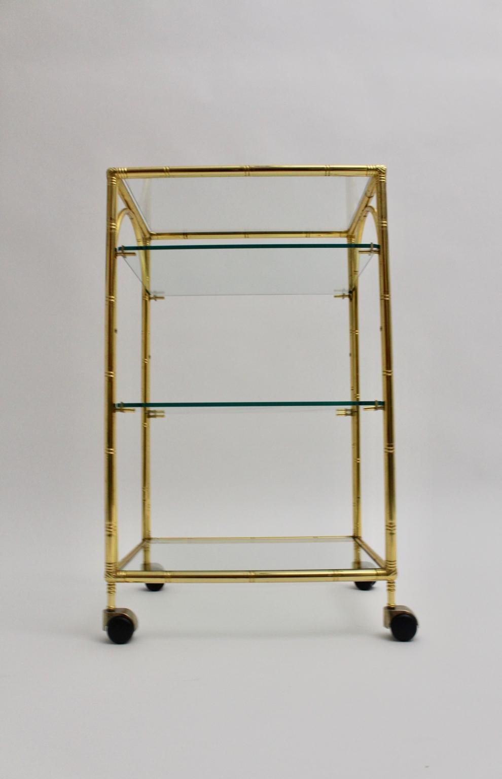 Mid-Century Modern Faux Bamboo Bar Cart von Maison Baguès zugeschrieben, 1960er Jahre im Angebot 1